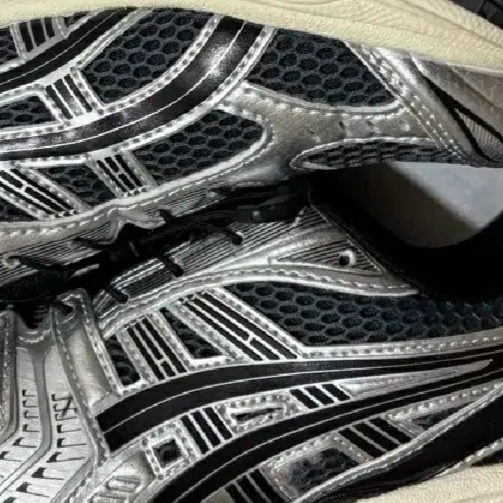 Asics Unlimited Gel-Kayano 14 Carrier Grey Black 착용 스타일