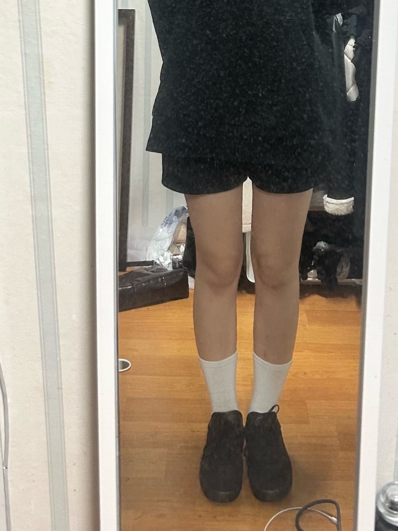 Adidas Gazelle Triple Black 착용 스타일 - 3