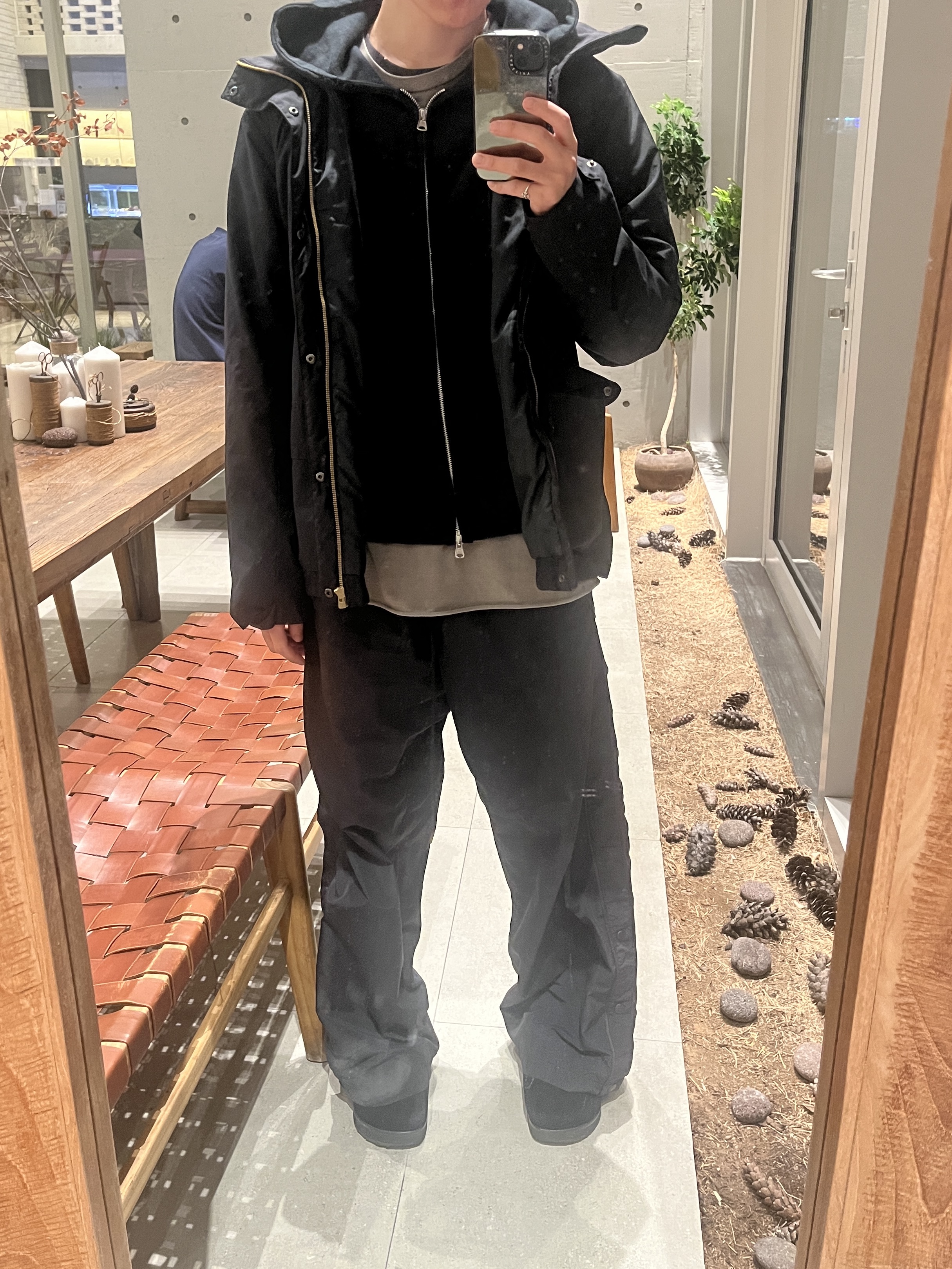 [기간한정 20%쿠폰] Polyteru Human Index Human Sleeveless Gray Beige, [프리오더] Polyteru Sliders Shoes Black 착용 스타일