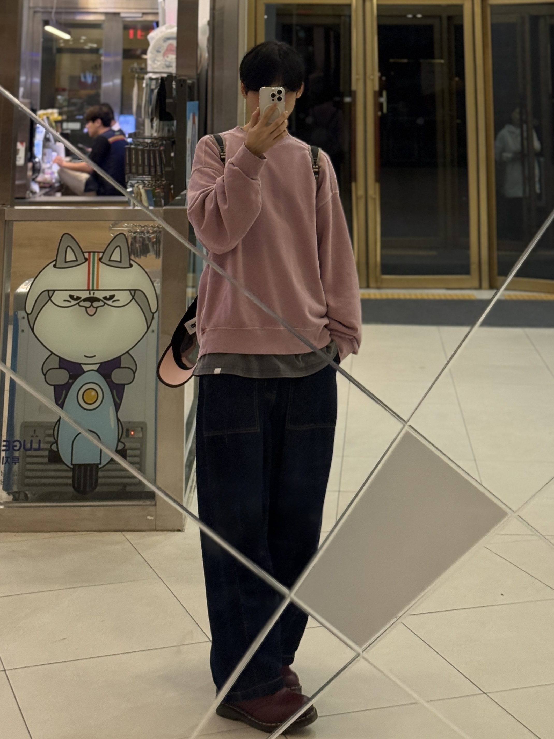 Carhartt WIP Vista Sweatshirt Glassy Pink, Salomon Tempos Running Block Cap Light Pink 착용 스타일 - 2