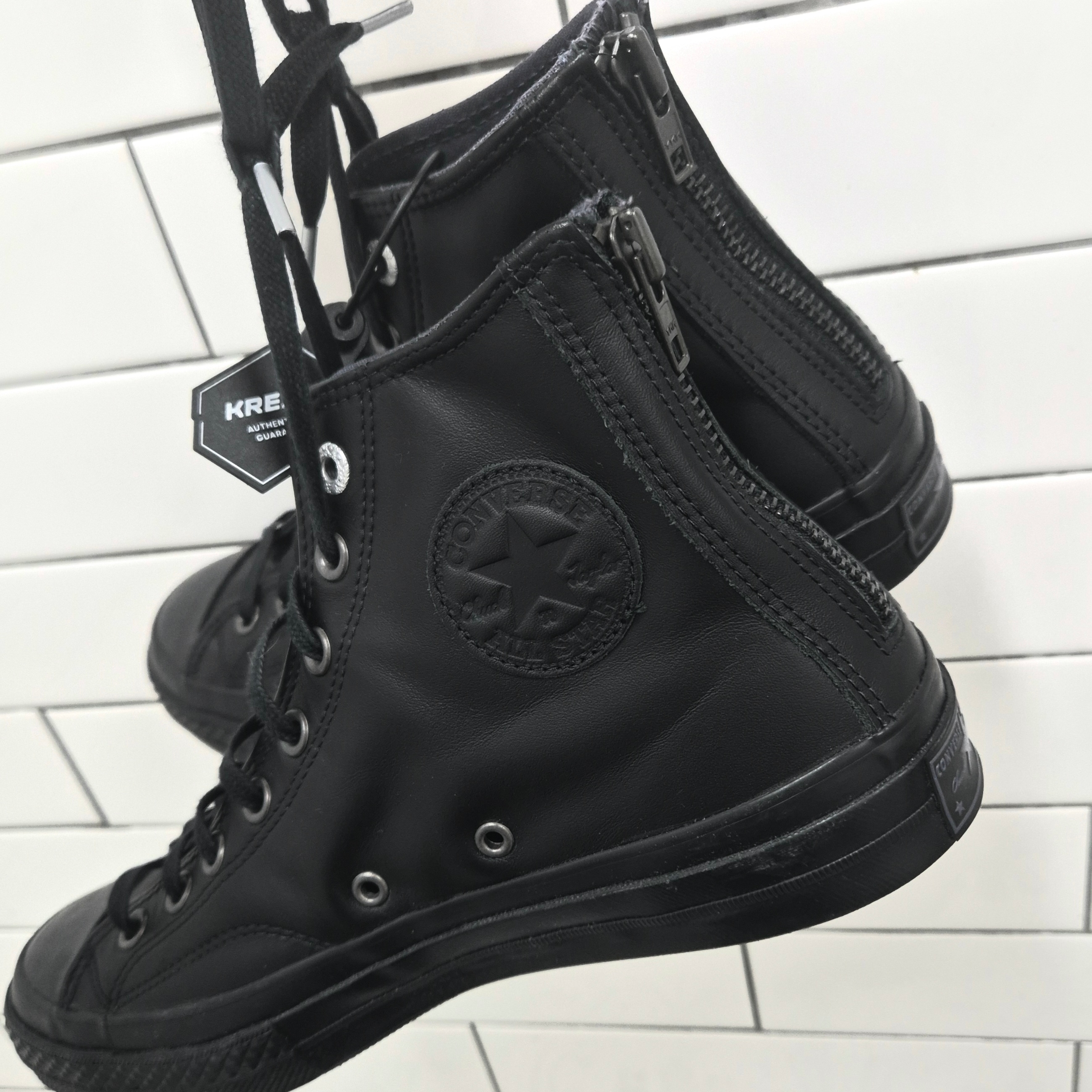 Converse Chuck 70 Leather Zip Black 착용 스타일 - 1