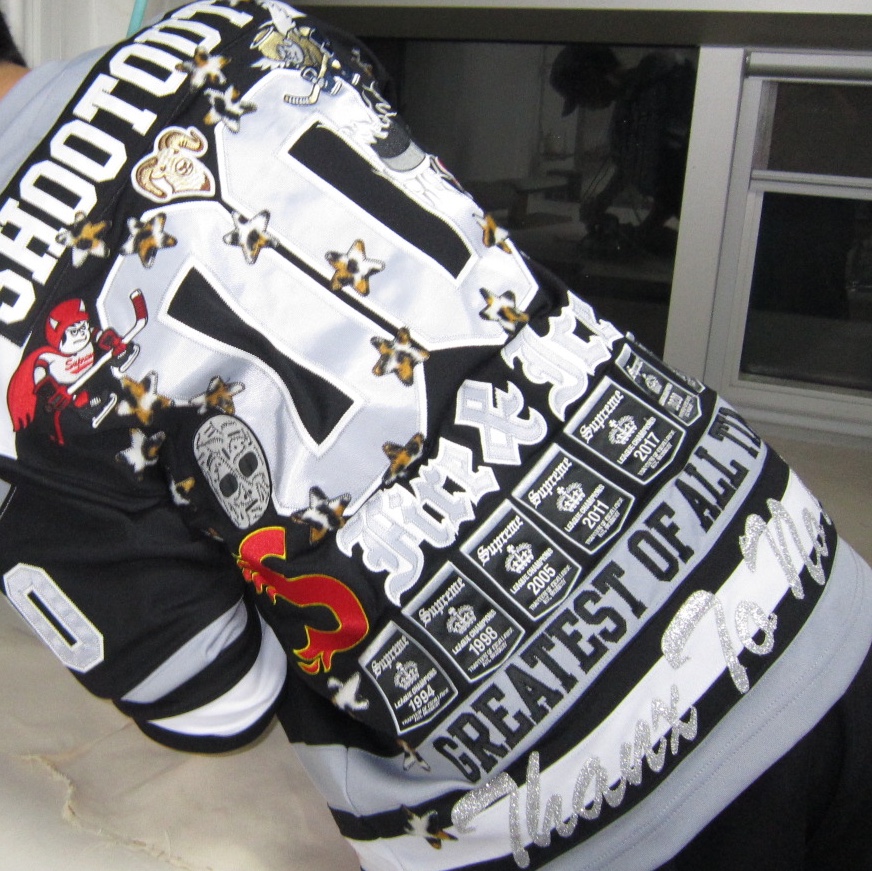 Supreme Fire & Ice Hockey Jersey Black - 25FW, Supreme Studded Basketball Shorts Black - 25SS 착용 스타일 - 3