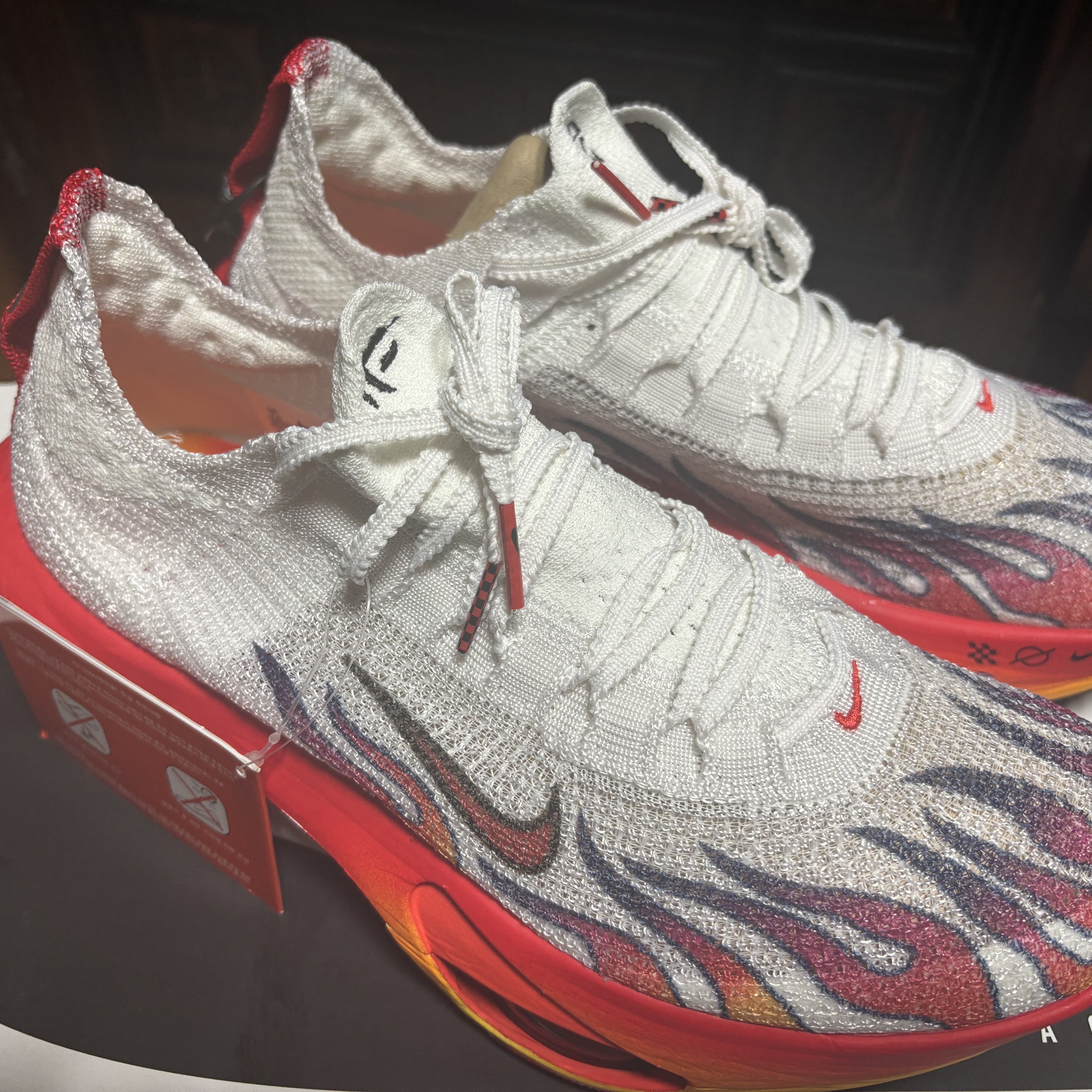 Nike Air Zoom Alphafly Next% 3 PRM White Habanero Red 착용 스타일 - 2