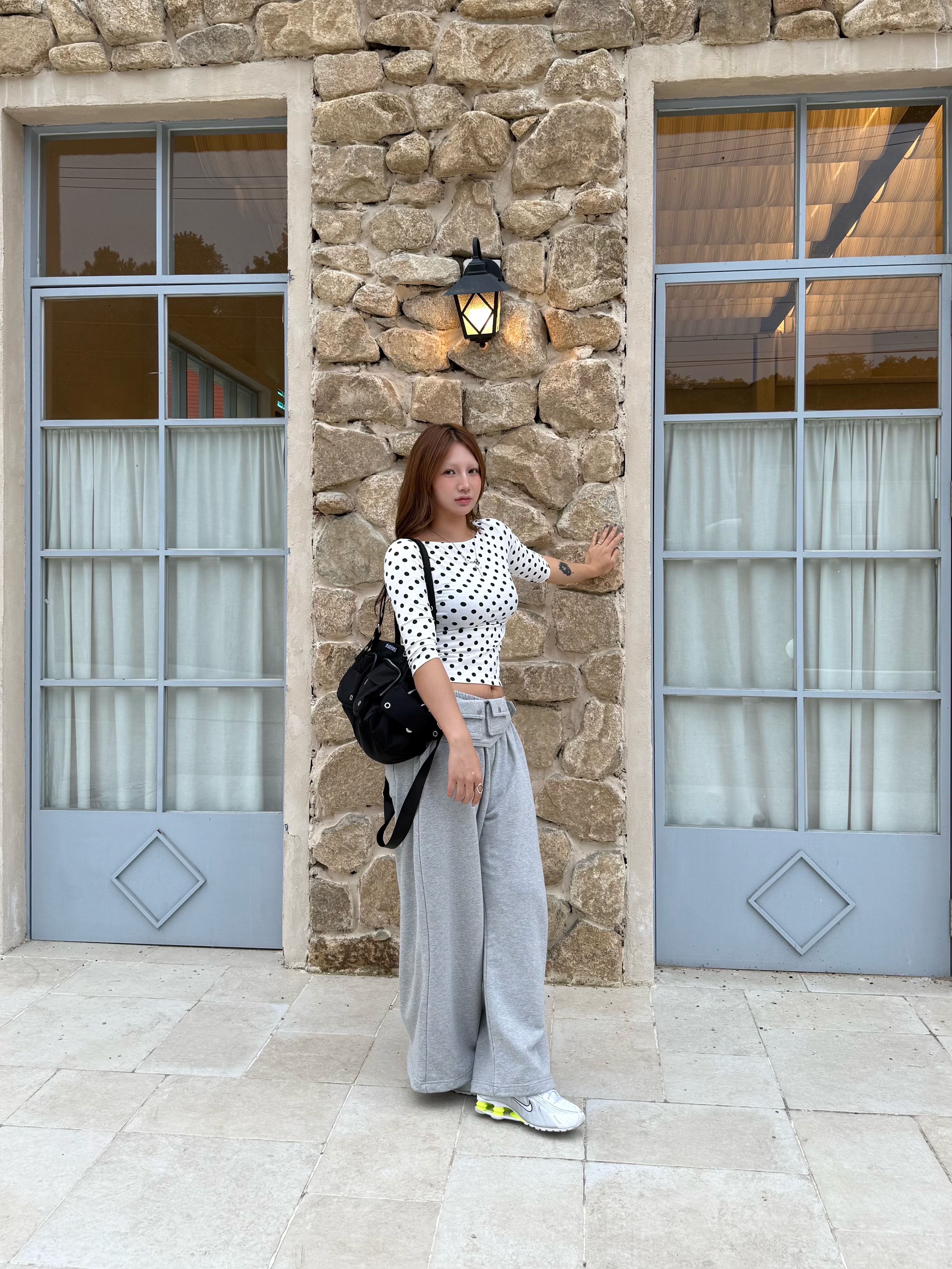 (W) Nike Shox R4 White Metallic Silver 착용 스타일
