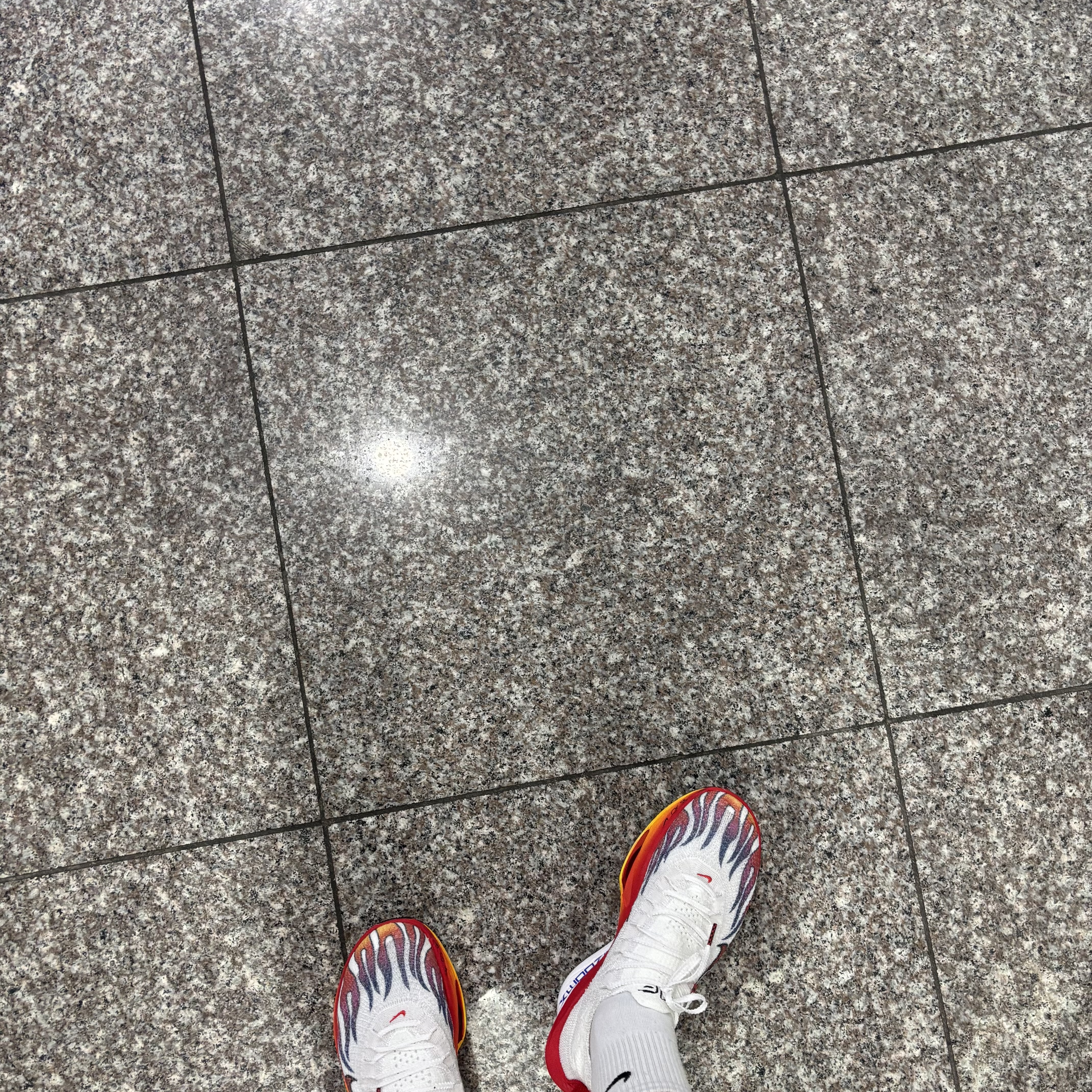 Nike Air Zoom Alphafly Next% 3 PRM White Habanero Red 착용 스타일 - 1