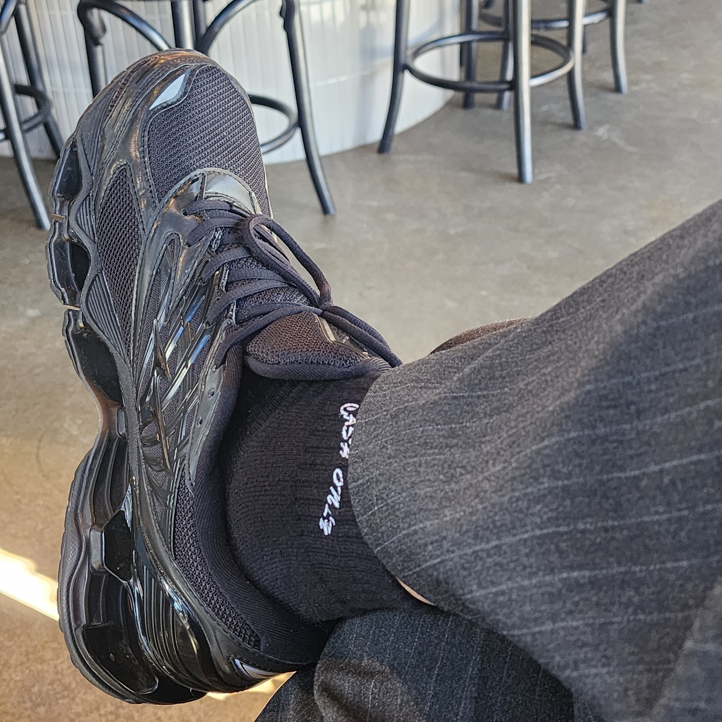 Mizuno Wave Prophecy LS Black, Begin202 Rock Link Pants Charcoal Stripe 착용 스타일 - 3
