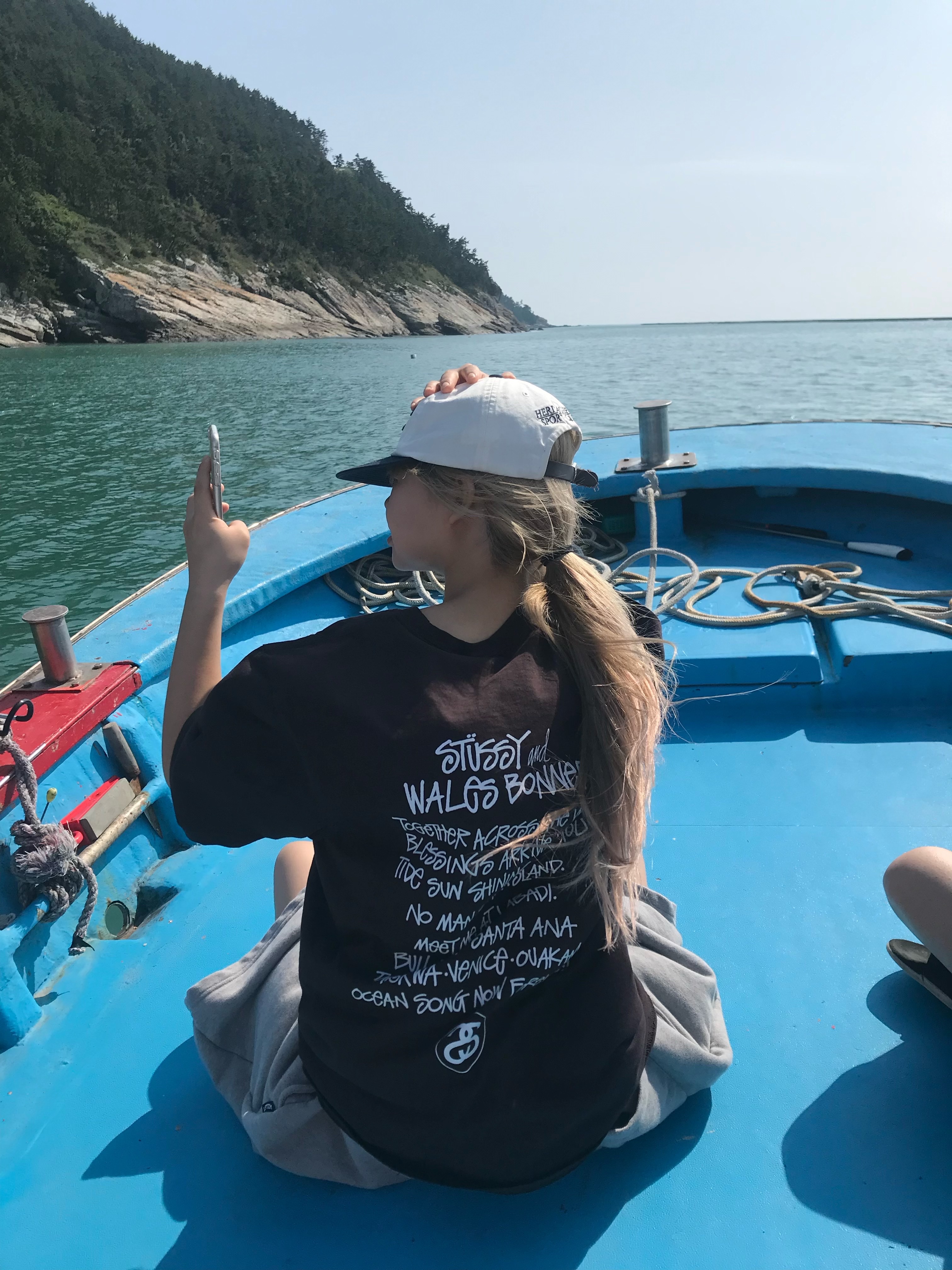 Stussy x Wales Bonner Ocean Song T-Shirt Brown, (W) Nike Air Force 1 '07 Cacao Wow 착용 스타일 - 3