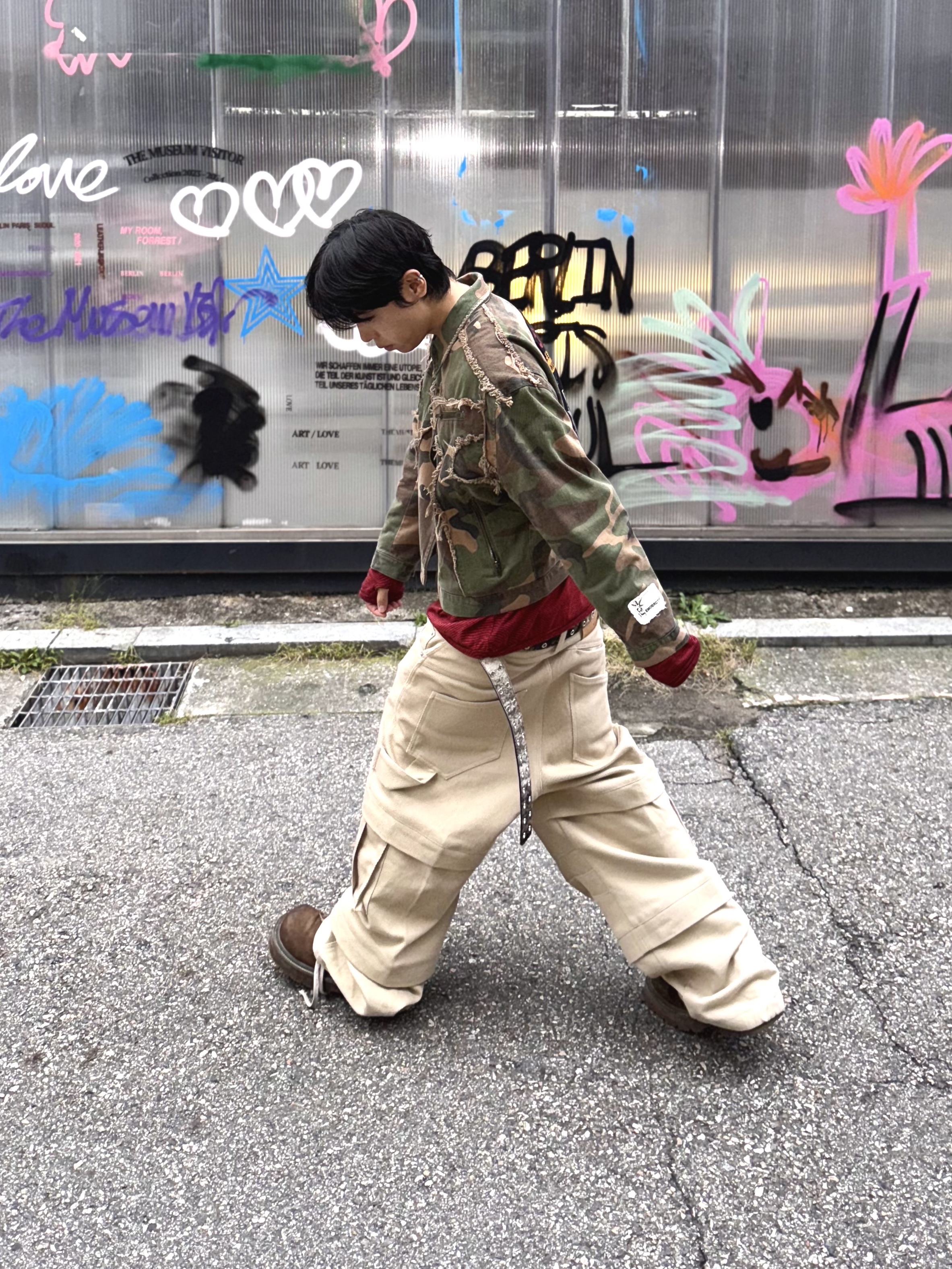 Kamien Titan Baggy Pants Beige, MJD x Kamien Double Hole Belt Oak Brown 착용 스타일 - 2