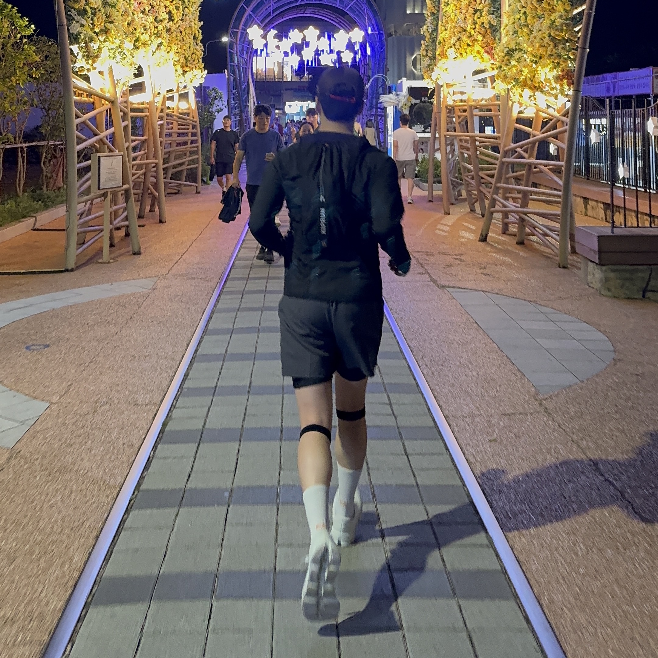 [10% 적립] Garmin Forerunner 965 GPS Black (WiFi), On Running x Post Archive Faction (Paf) Cloudmonster 2 Vapor Frost 착용 스타일