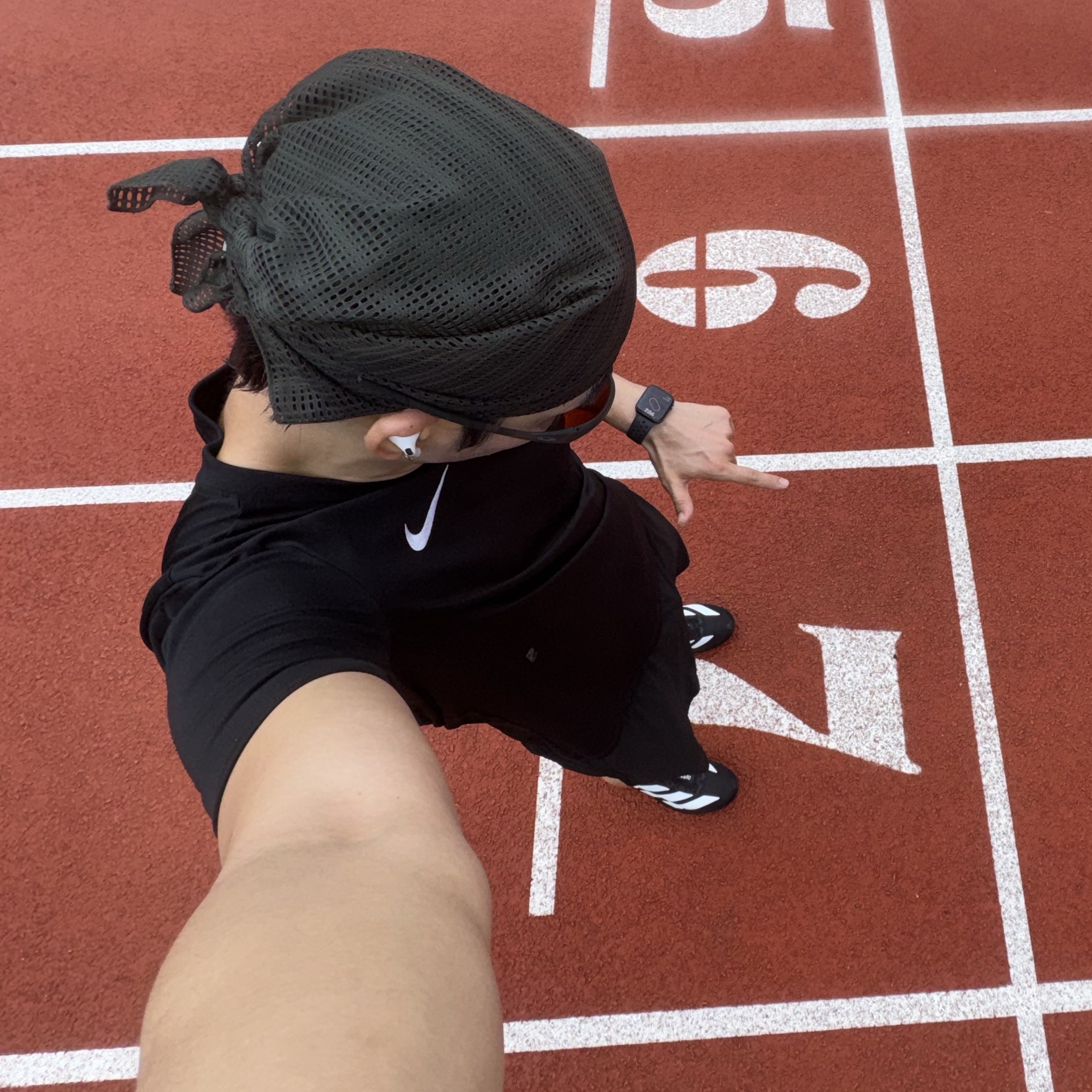 Adidas Adizero EVO SL Core Black Cloud White, Oakley Eye Jacket Redux Latitude Collection Matte Olive Ink Frame Prizm Bronze Lenses High Bridge Fit 착용 스타일