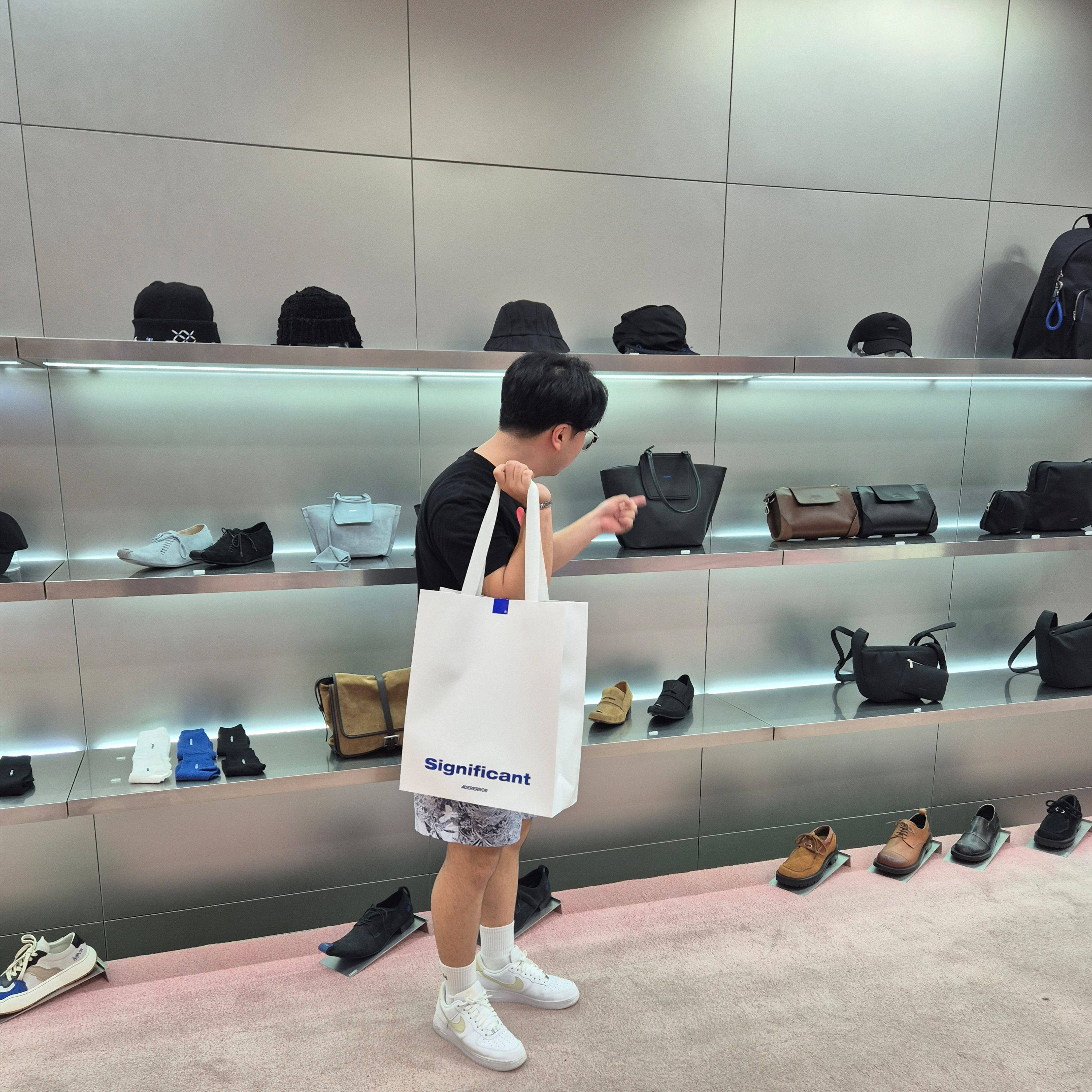 Nike ACG Reservoir Goat Print Shorts Football Grey Thunder Blue - Asia, Nike Air Force 1 '07 Low White 착용 스타일