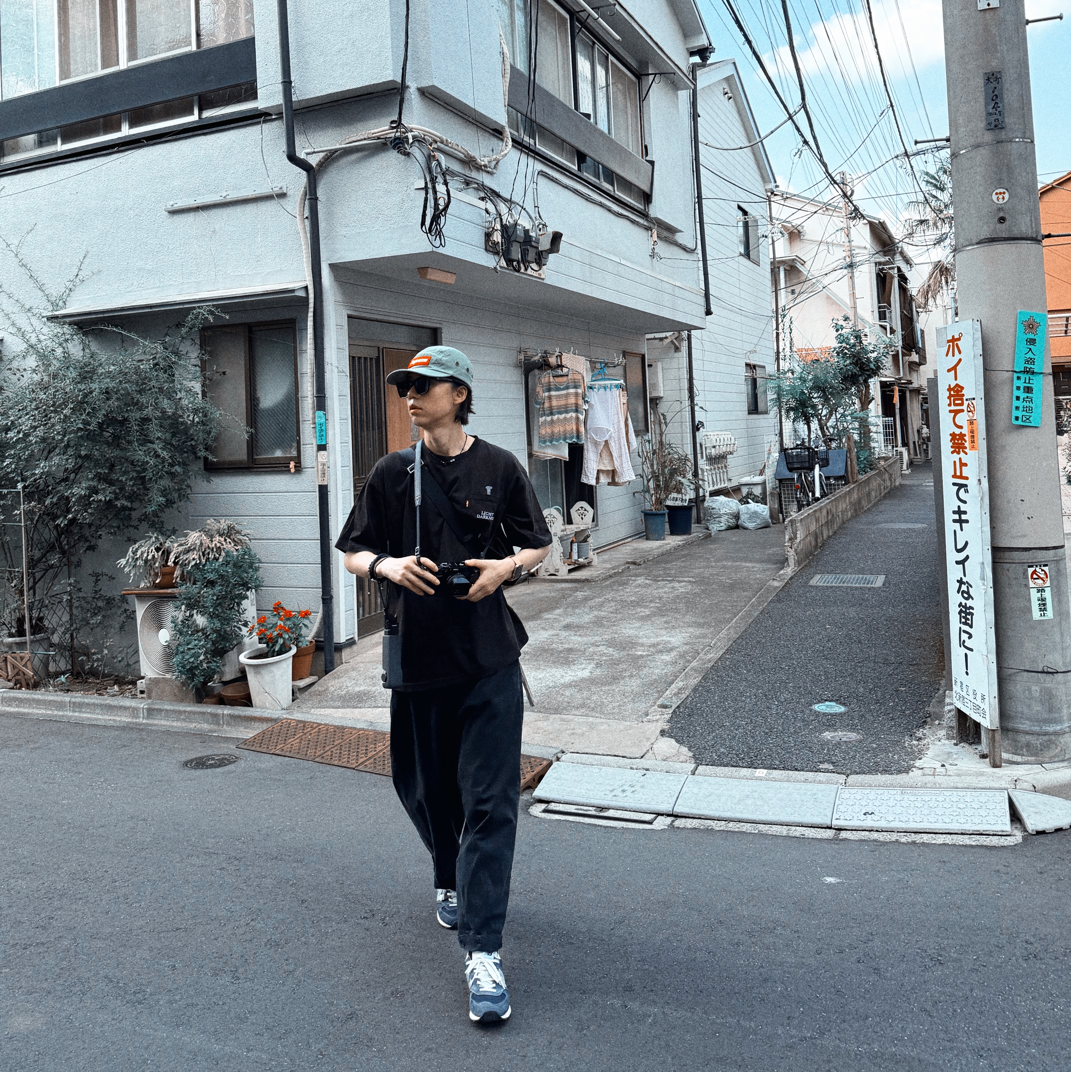 New Balance x Pottery 574 Premium Hard Navy, Gentle Monster Nubo 01 Black 착용 스타일