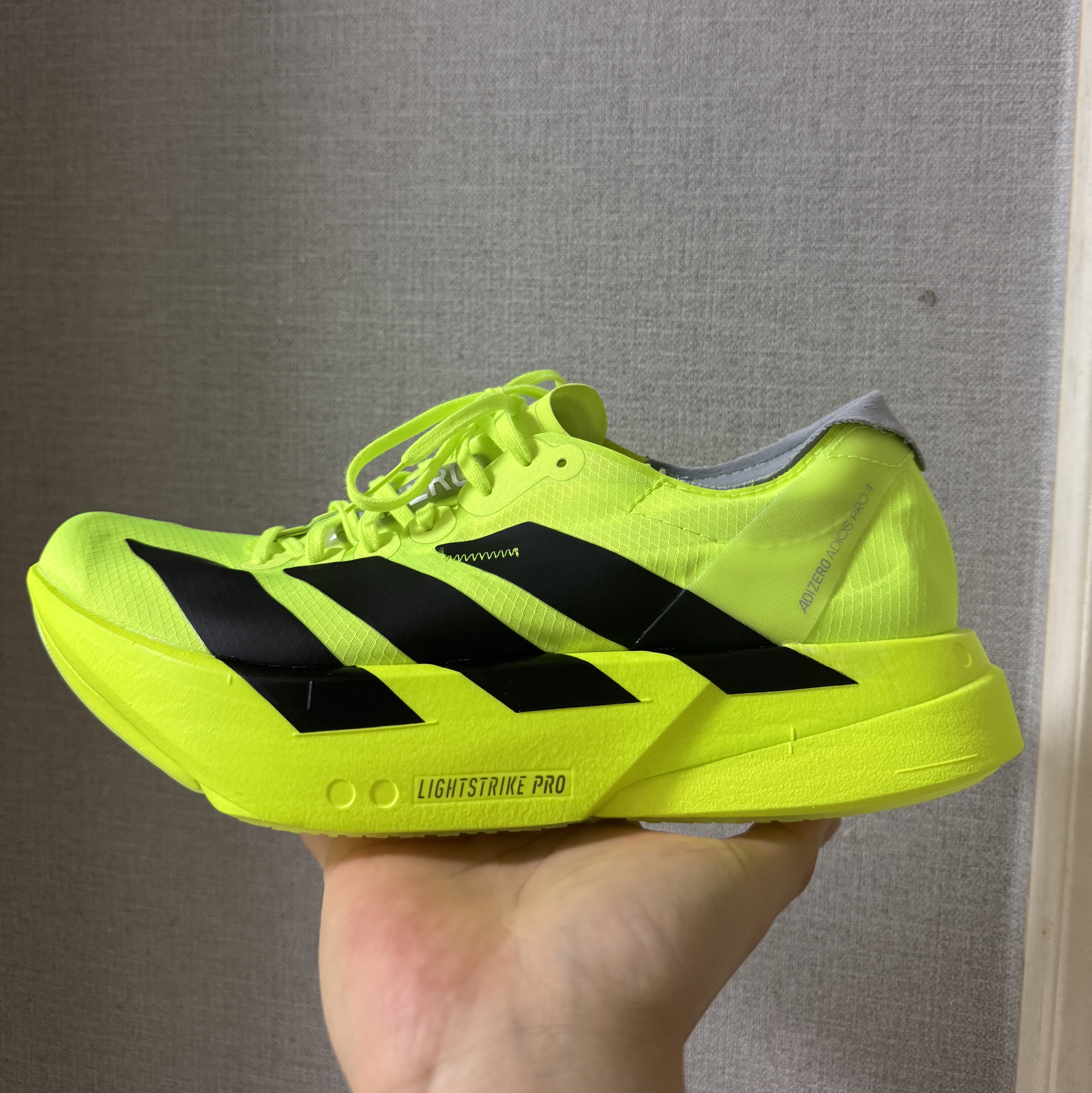 Adidas Adizero Adios Pro 4 Lucid Lemon Core Black 착용 스타일