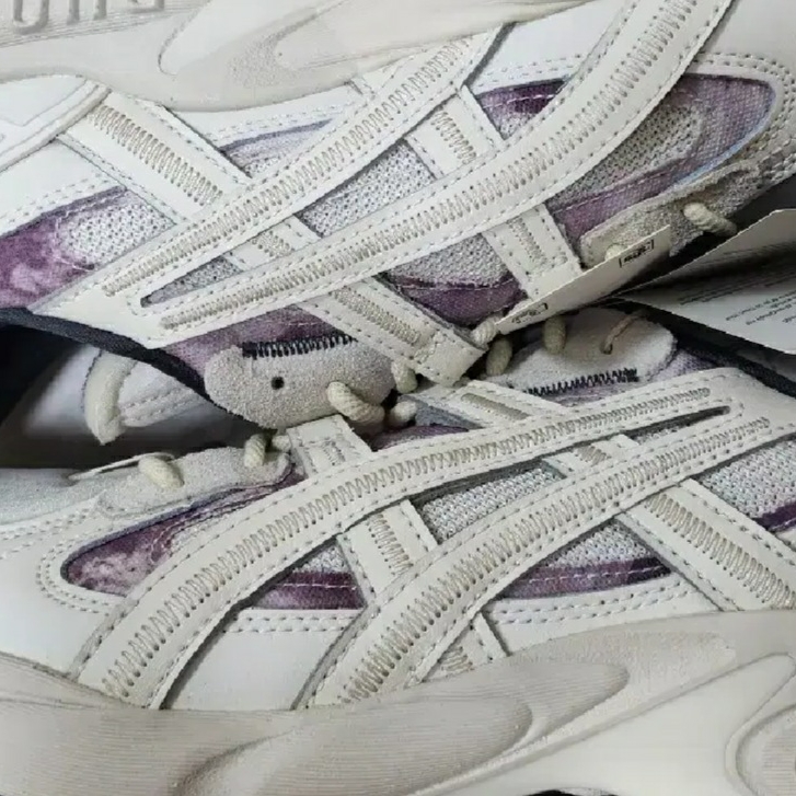 Asics Gel-Kayano 5 OG Reconstructed 착용 스타일