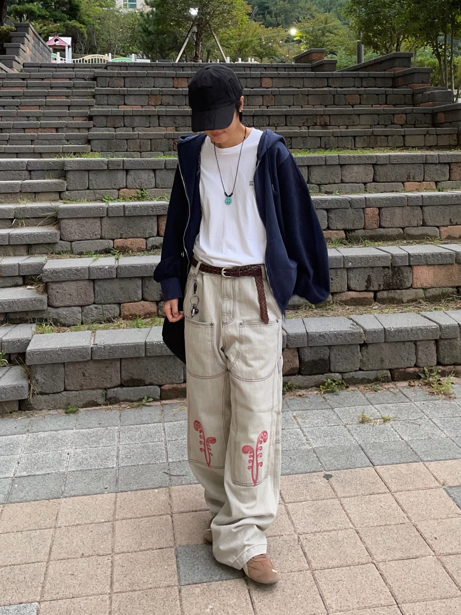 Karactor Ptery Double Knee Pants Light gray, Karactor Garment Dyed Hooded Zip-Up Pigment Navy 착용 스타일 - 4
