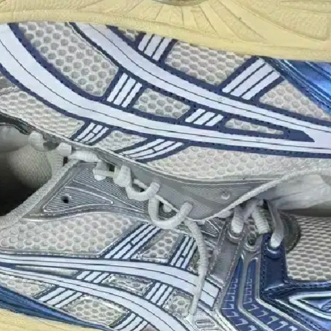 Asics Gel-Kayano 14 Metallic Blue 착용 스타일