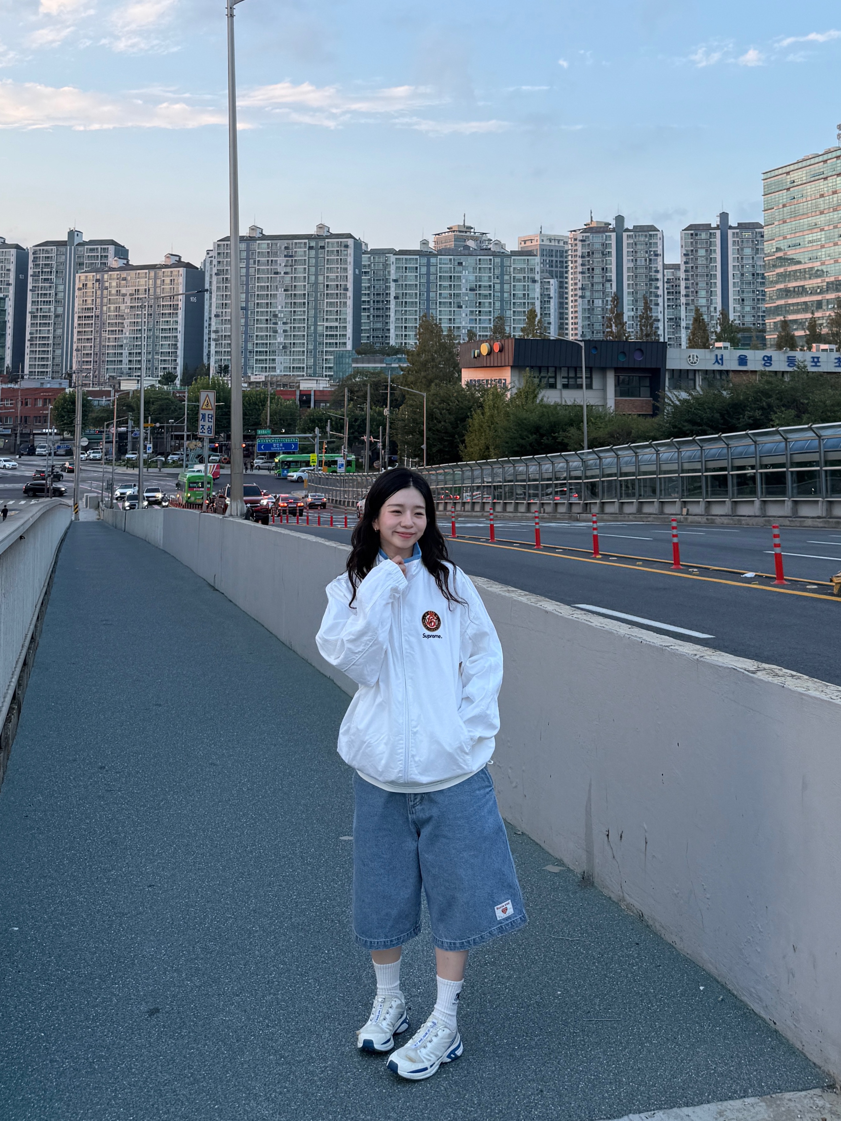 Supreme x Umbro Cotton Ripstop Track Jacket White - 23FW, Salomon x JJJJound XT-Wings 2 White Lapis Blue 착용 스타일 - 2
