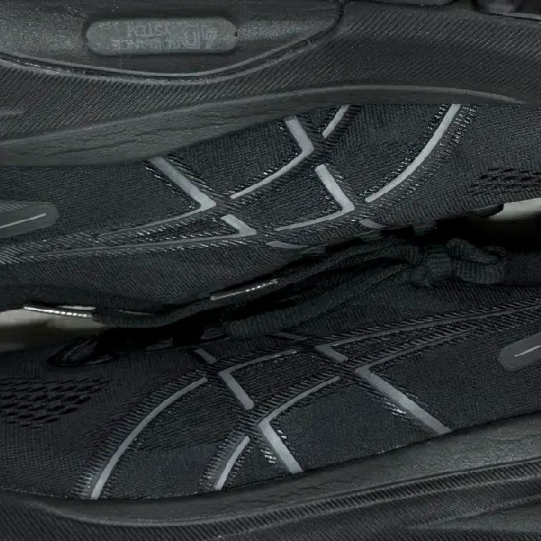 Asics Gel-Kayano 31 Black - 4E Extra Wide 착용 스타일