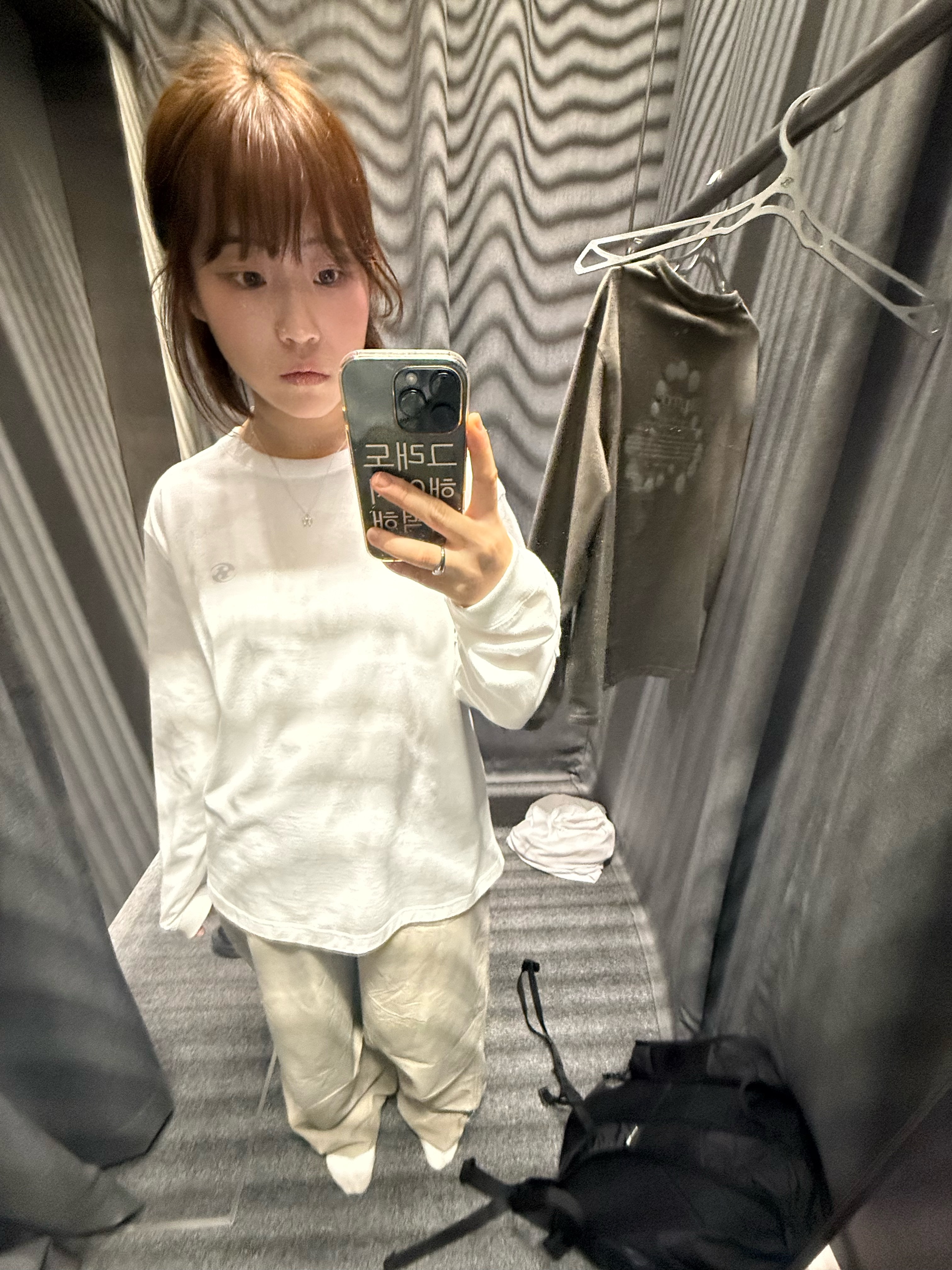 Sansan Gear Logo Long Sleeves White_25FW 착용 스타일