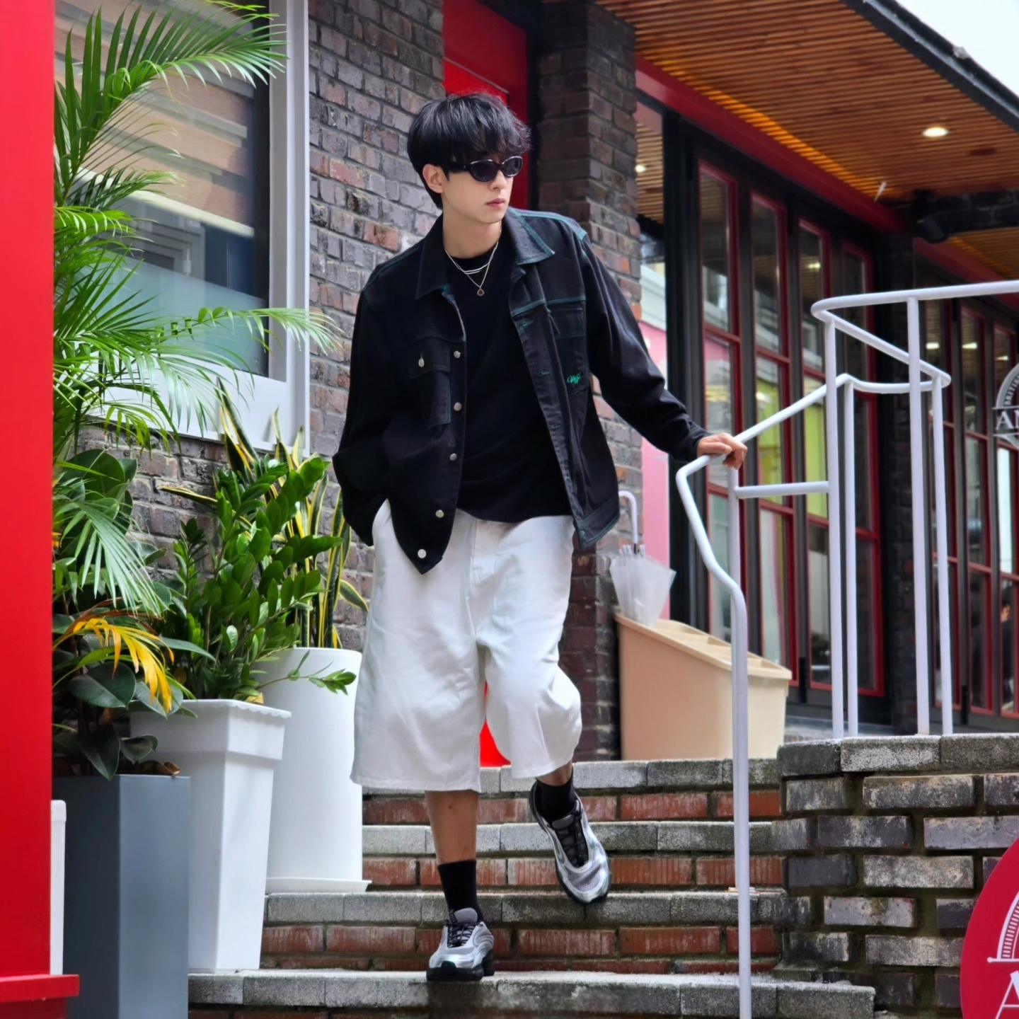 [6% 적립] FILA Pantera 99/25 Silver, Fila Pantera 99/25 Black Silver 착용 스타일 - 3