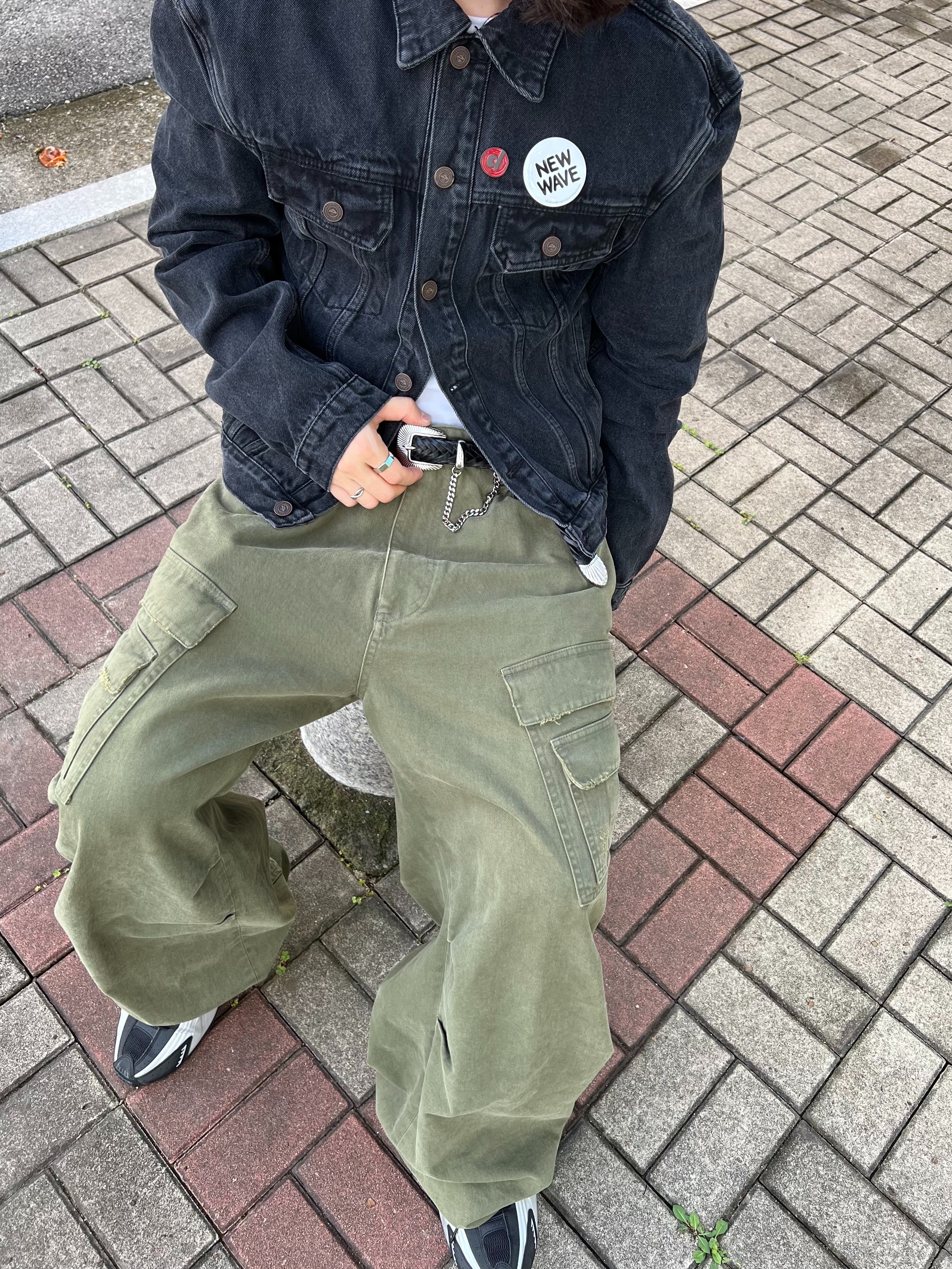 Nonnod Double Pocket Cargo Pants Vintage Khaki, Nike Shox R4 Metallic Silver Red 착용 스타일 - 5