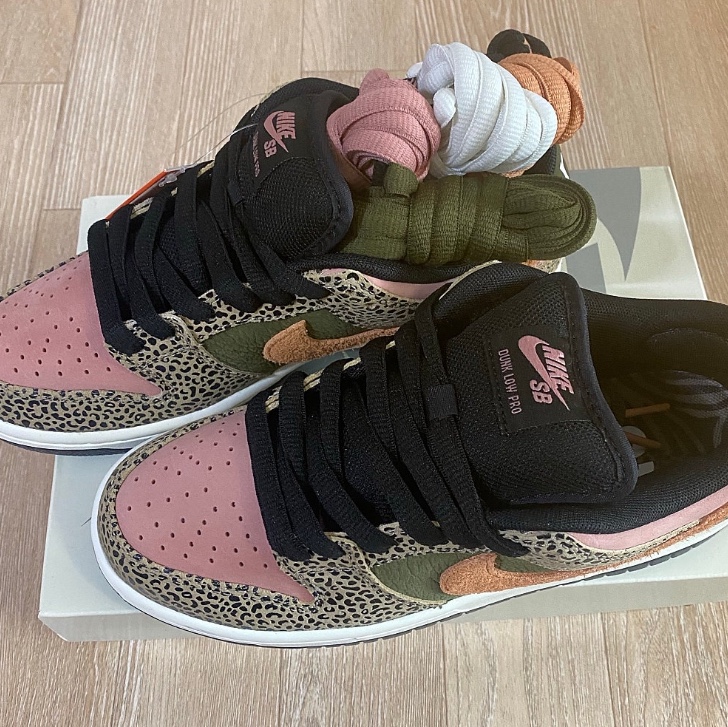 Nike x Arts-Rec Skateshop SB Dunk Low Pro Rust Pink and Rough Green 착용 스타일