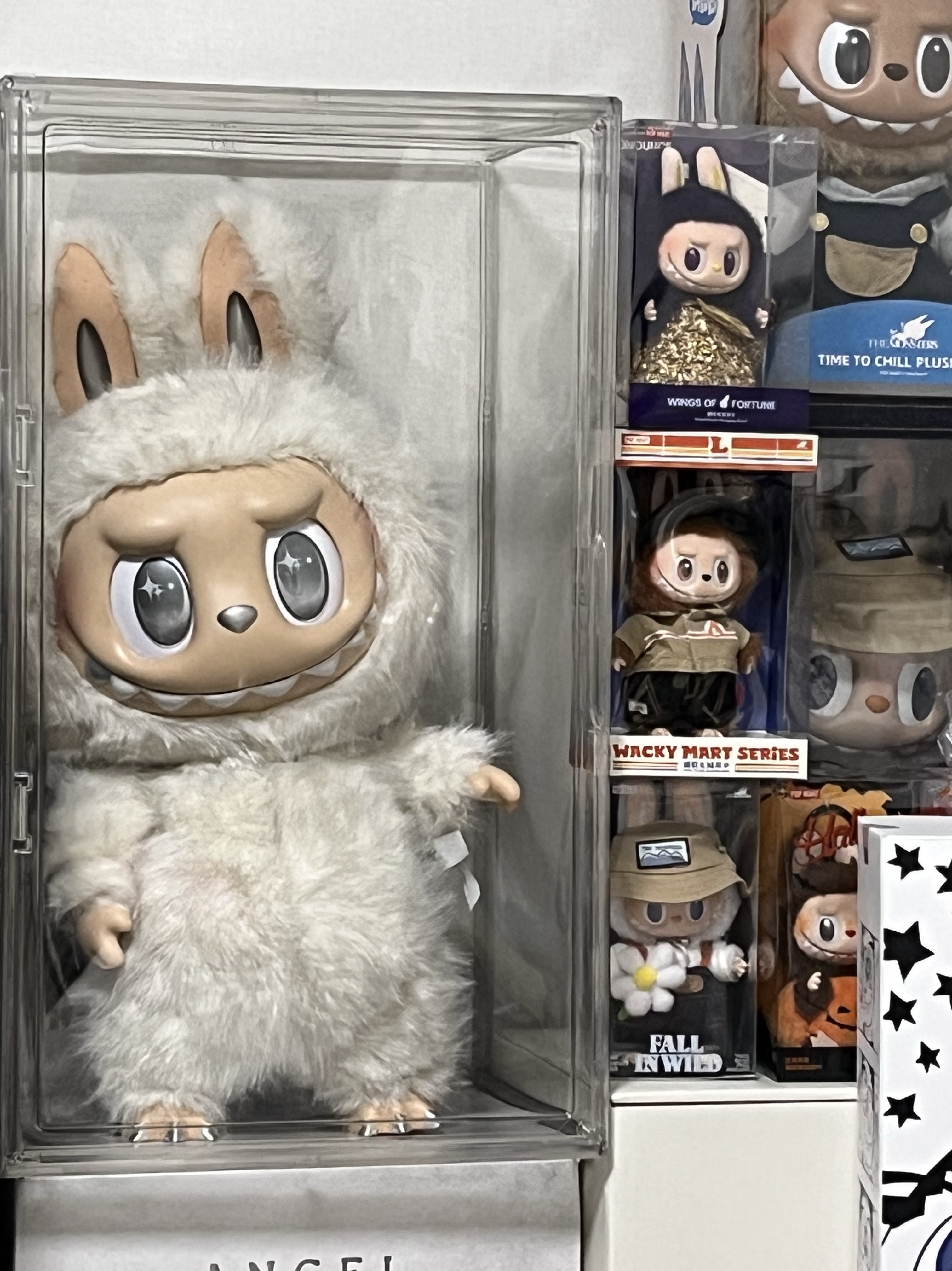 Pop Mart The Monsters Zimomo Angel In Clouds Vinyl Face Doll, Pop Mart Labubu Doll Keyring - Seongsu Labubu Wacky Mart Pop-Up Store Exclusive 착용 스타일 - 2