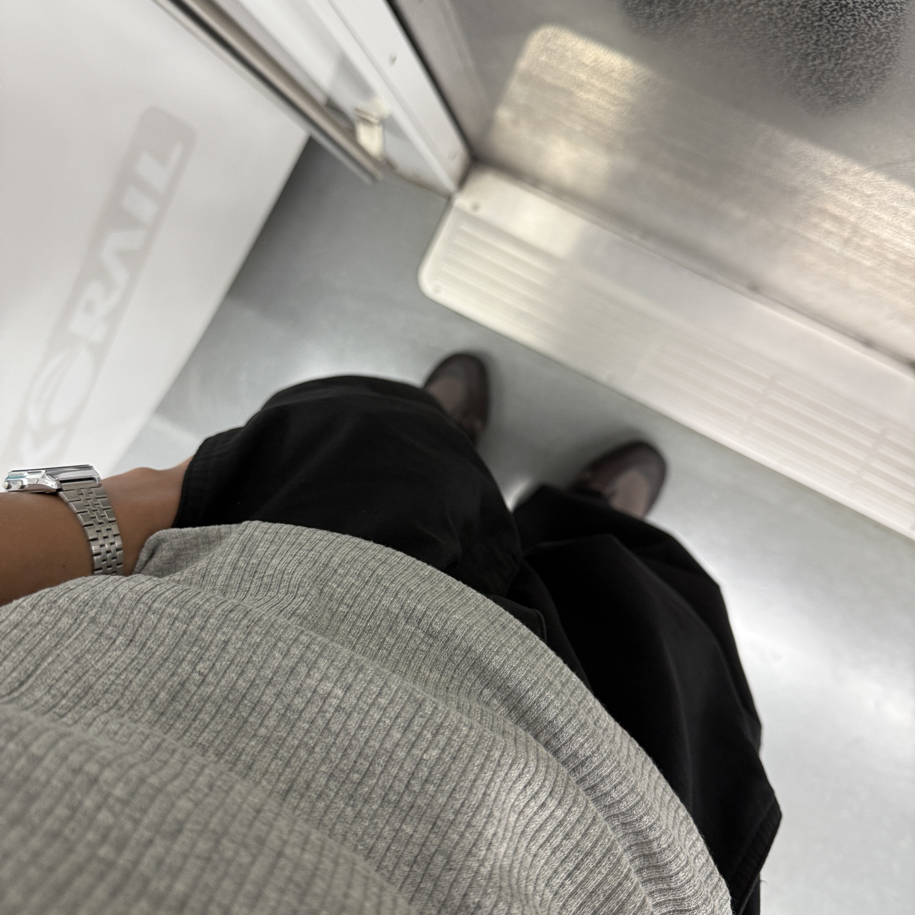 On Running x Post Archive Faction (Paf) Cloudventure Peak All Black, New Era 59Fifty MLB Authentic New York Yankees Game Navy 착용 스타일 - 2
