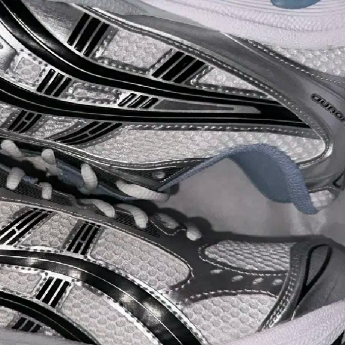 Asics x JJJJound Gel-Kayano 14 White Navy 착용 스타일