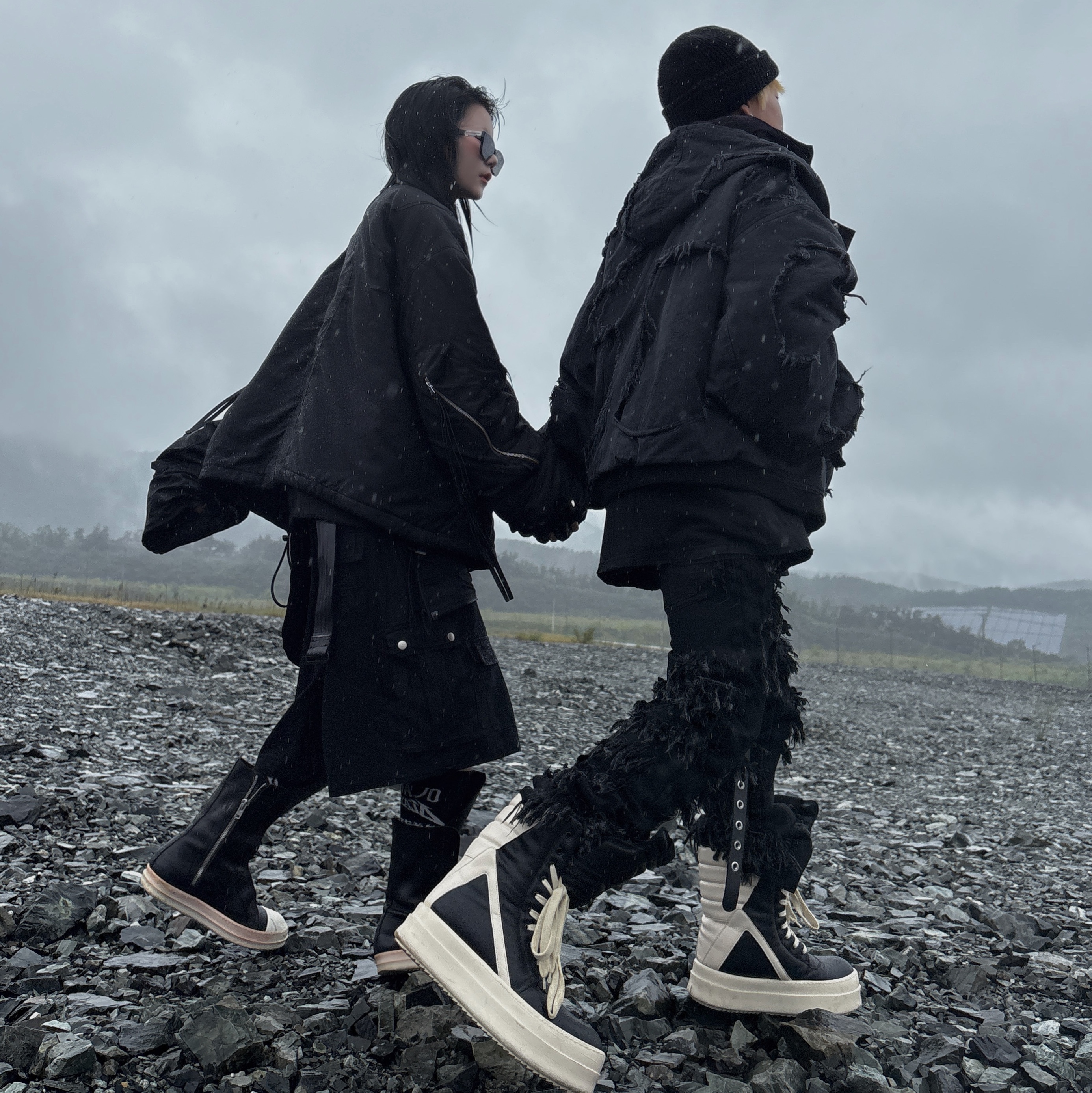 Rick Owens Mega Bumper Geobasket Black Milk 착용 스타일 - 1