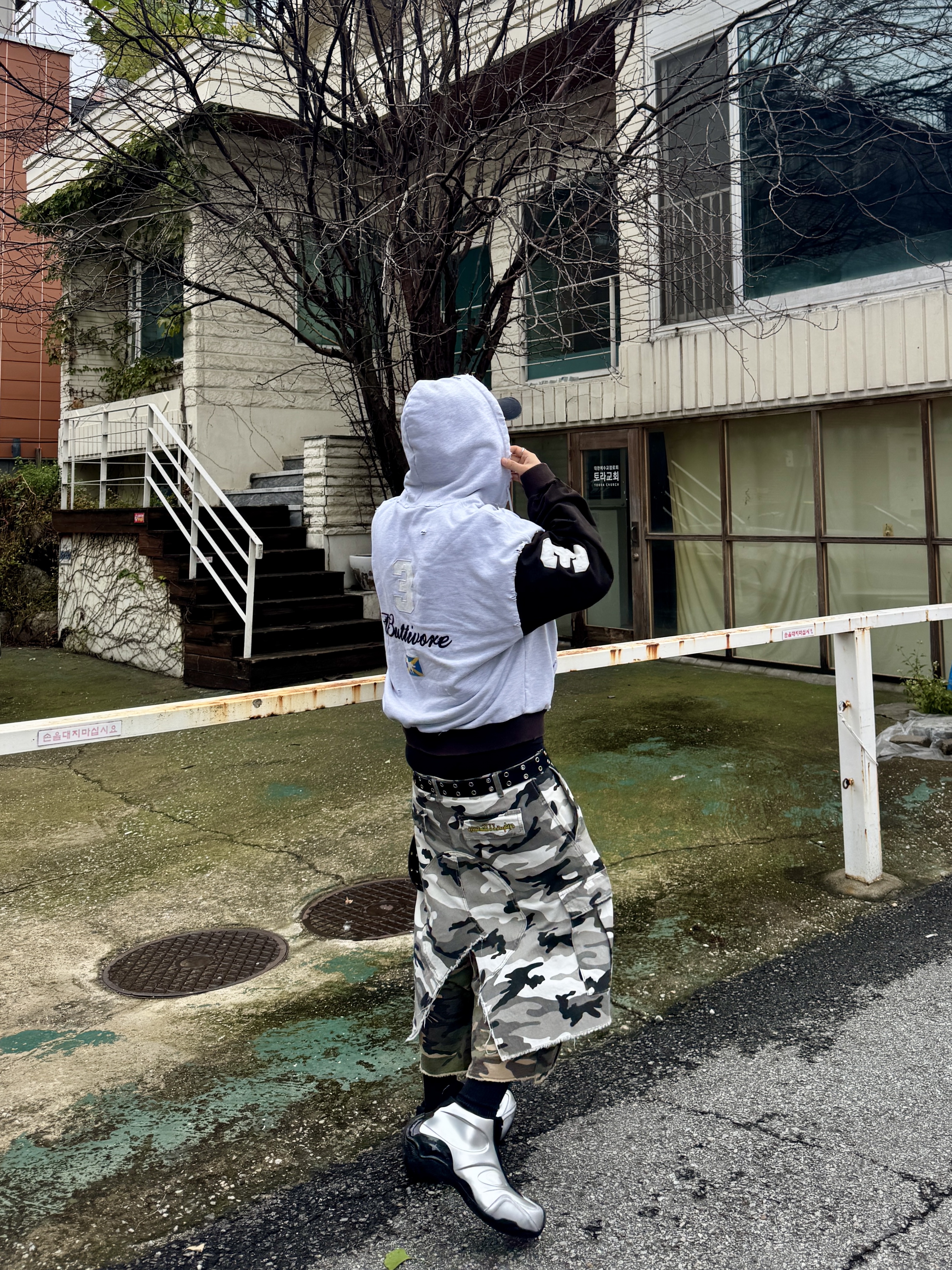 Protocol Index Buttivore Zip Hoodie White Melange, Project G/R x MFM333. Layered Skirt Camo Cargo Shorts Multi Camo 착용 스타일 - 2