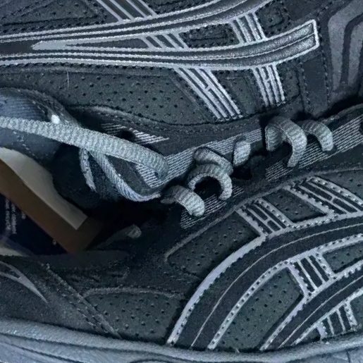 Asics Gel-Kayano 14 Black Carrier Grey 착용 스타일
