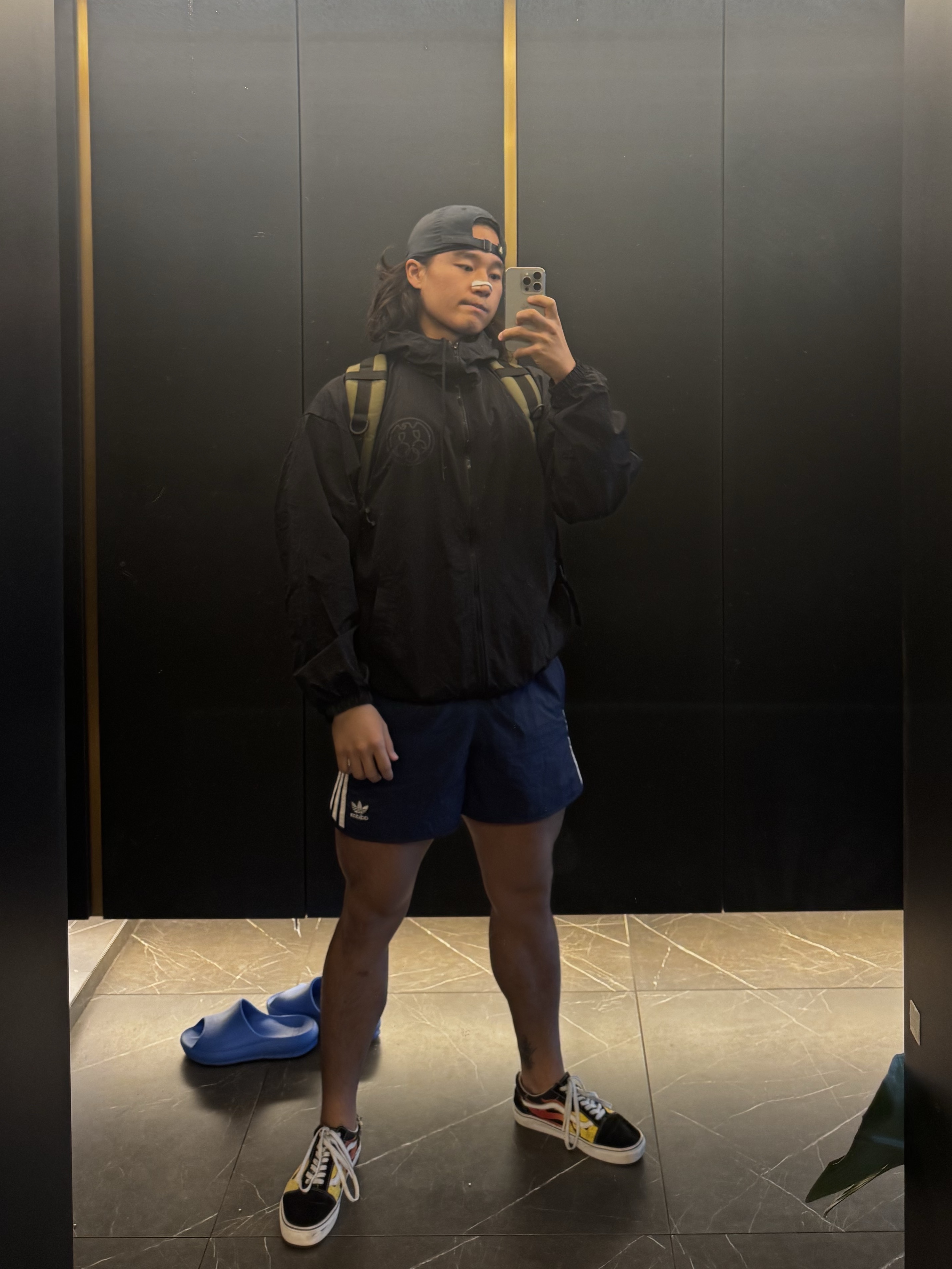 Yeezy x Gosha Rubchinskiy Vulture WB-01 Jacket Charcoal 착용 스타일