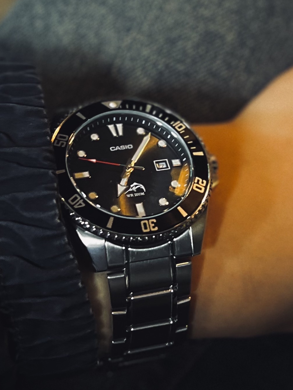 Casio MDV-106DD-1A1 착용 스타일