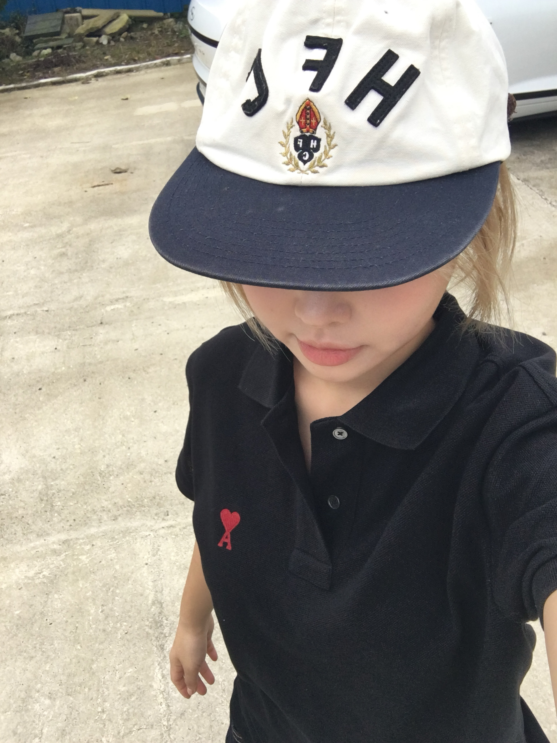 AMI de Coeur Polo Shirt Black, Heritage Floss Felt 6 Panel Cap White Navy 착용 스타일 - 1