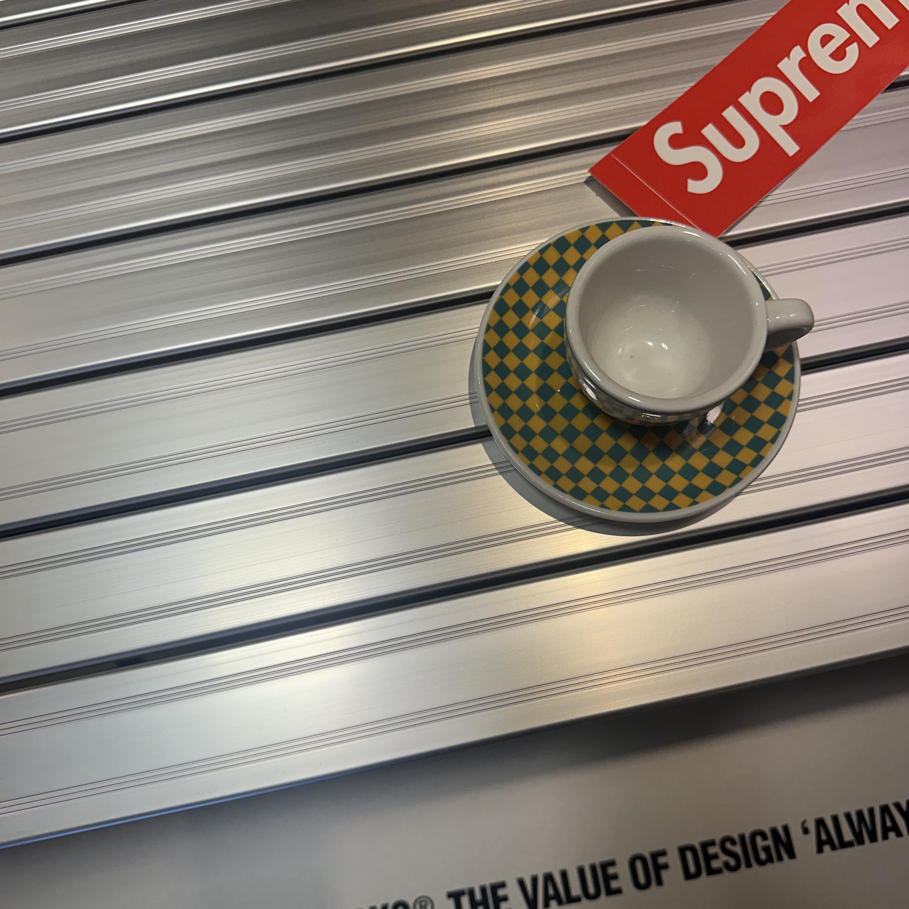 Supreme x IPA Porcellane Aosta Espresso Set Teal (Set of 2) 착용 스타일