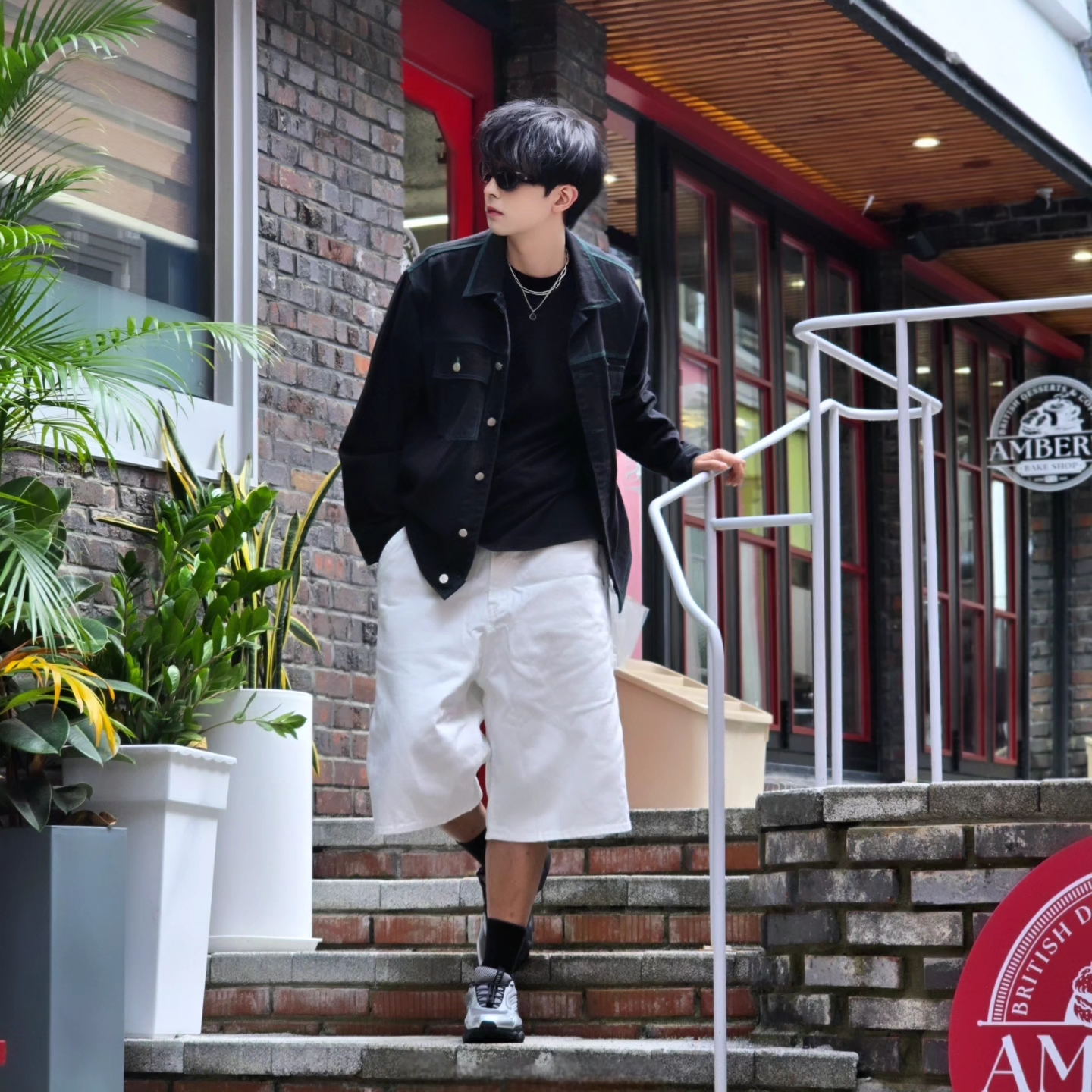 [6% 적립] FILA Pantera 99/25 Silver, Fila Pantera 99/25 Black Silver 착용 스타일 - 2