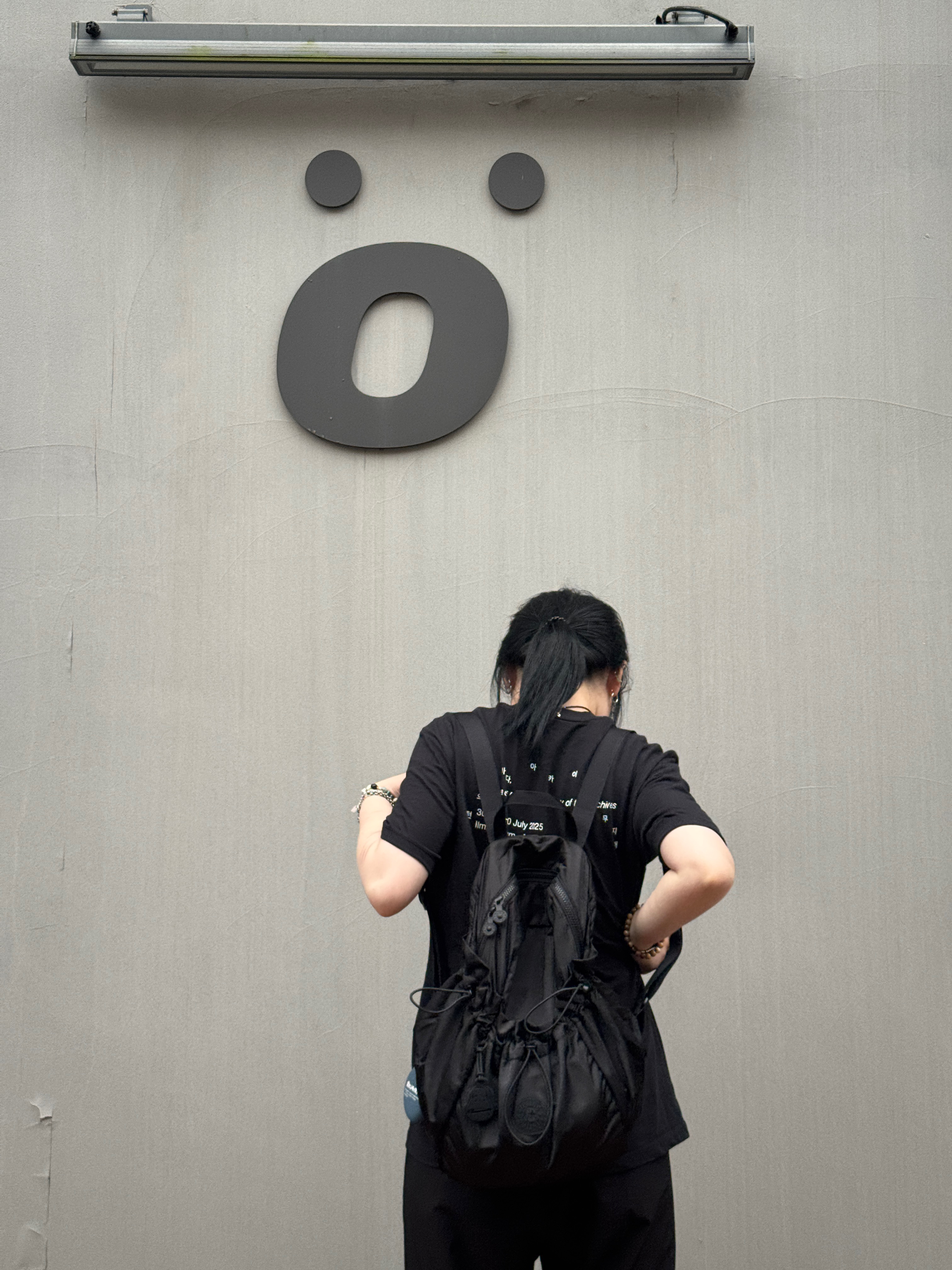 Crocs Overpuff Shorty Black, Post Archive Faction (Paf) T-Shirt Black - Ilmin Museum of Art Exclusive 착용 스타일 - 7