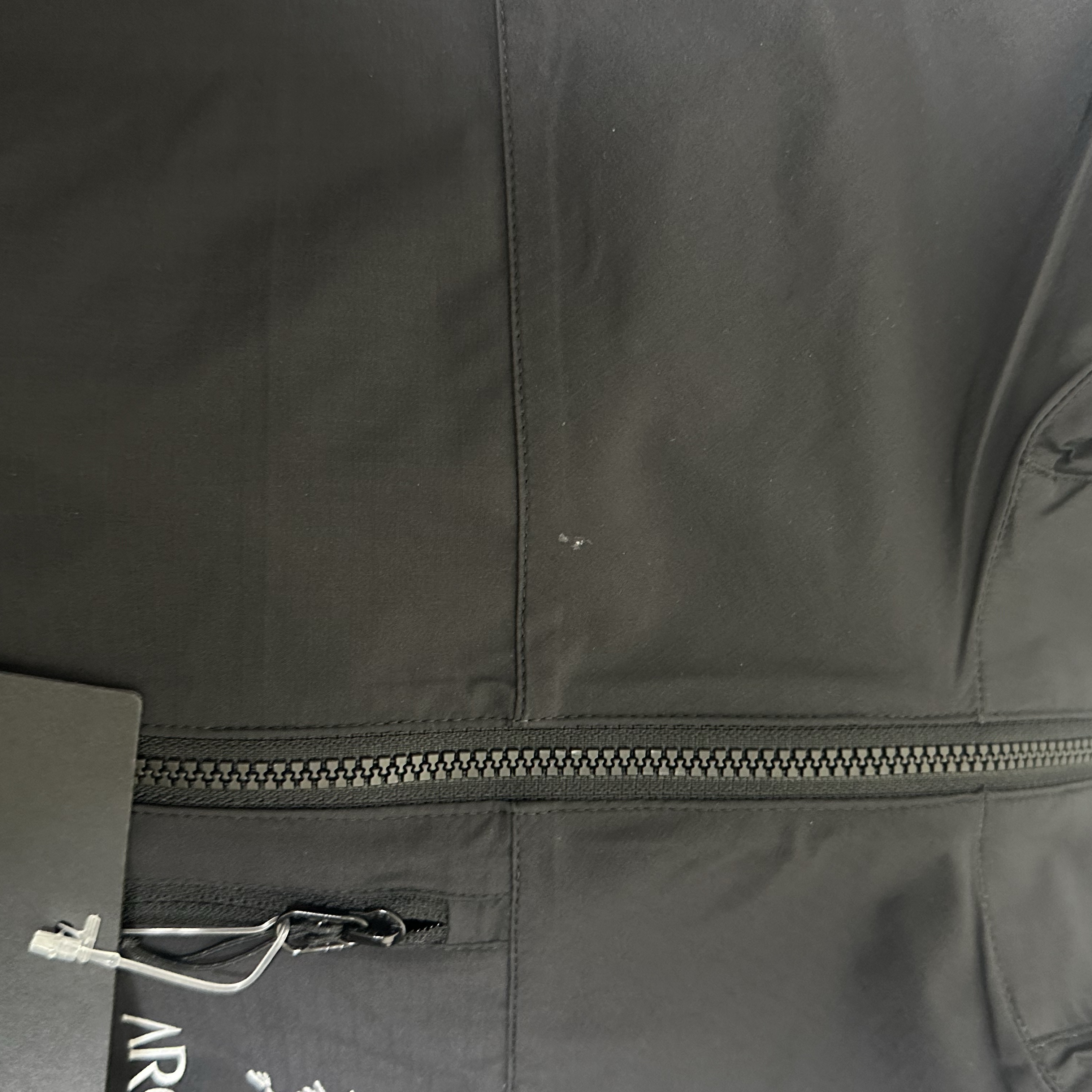 Arc'teryx Squamish Hoody Black 착용 스타일