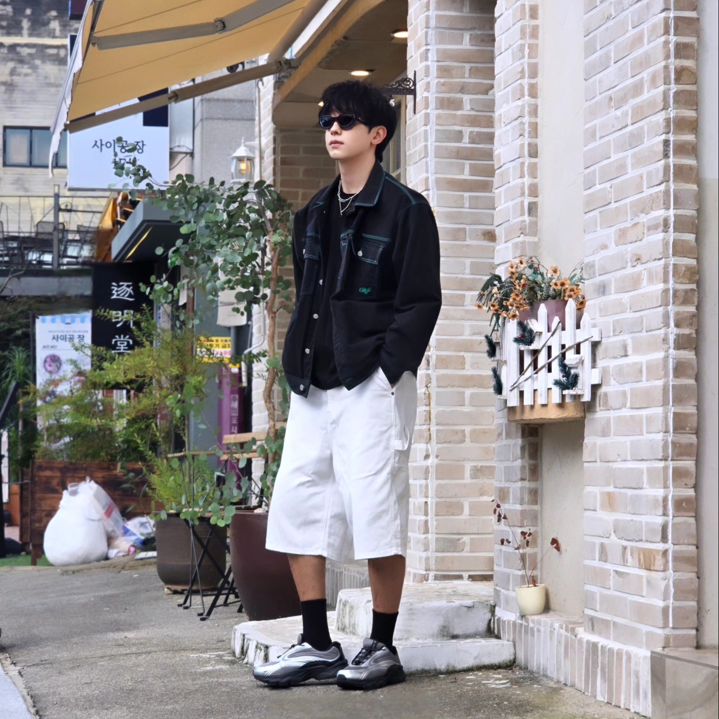 [6% 적립] FILA Pantera 99/25 Silver, Fila Pantera 99/25 Black Silver 착용 스타일 - 2