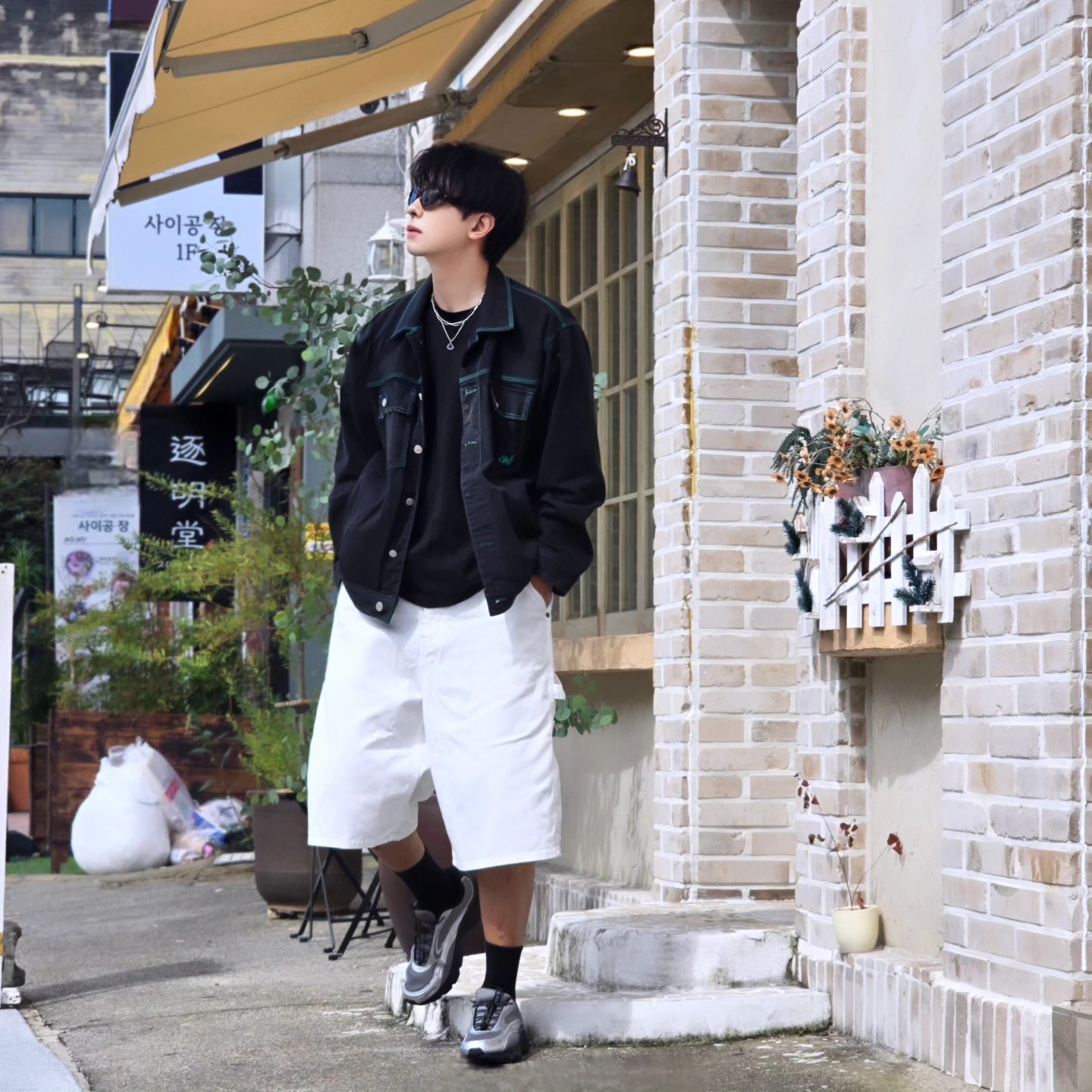 [6% 적립] FILA Pantera 99/25 Silver, Fila Pantera 99/25 Black Silver 착용 스타일 - 1