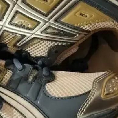Asics Gel-Nimbus 9 Oatmeal Ironclad 착용 스타일