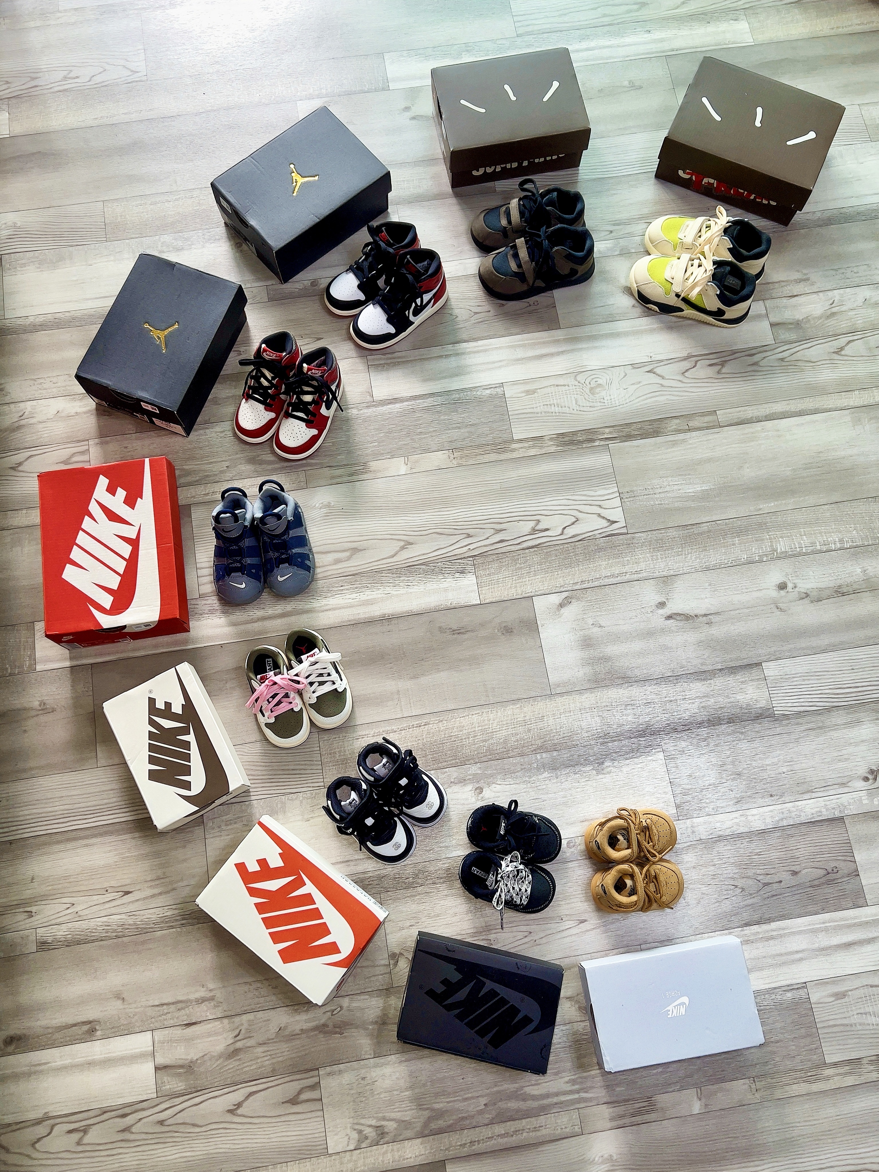 (TD) Nike Force 1 Mid LV8 Flax, (TD) Jordan 1 x Travis Scott Retro Low OG SP Black Phantom ์ฐฉ์ฉ ์คํ์ผ - 2