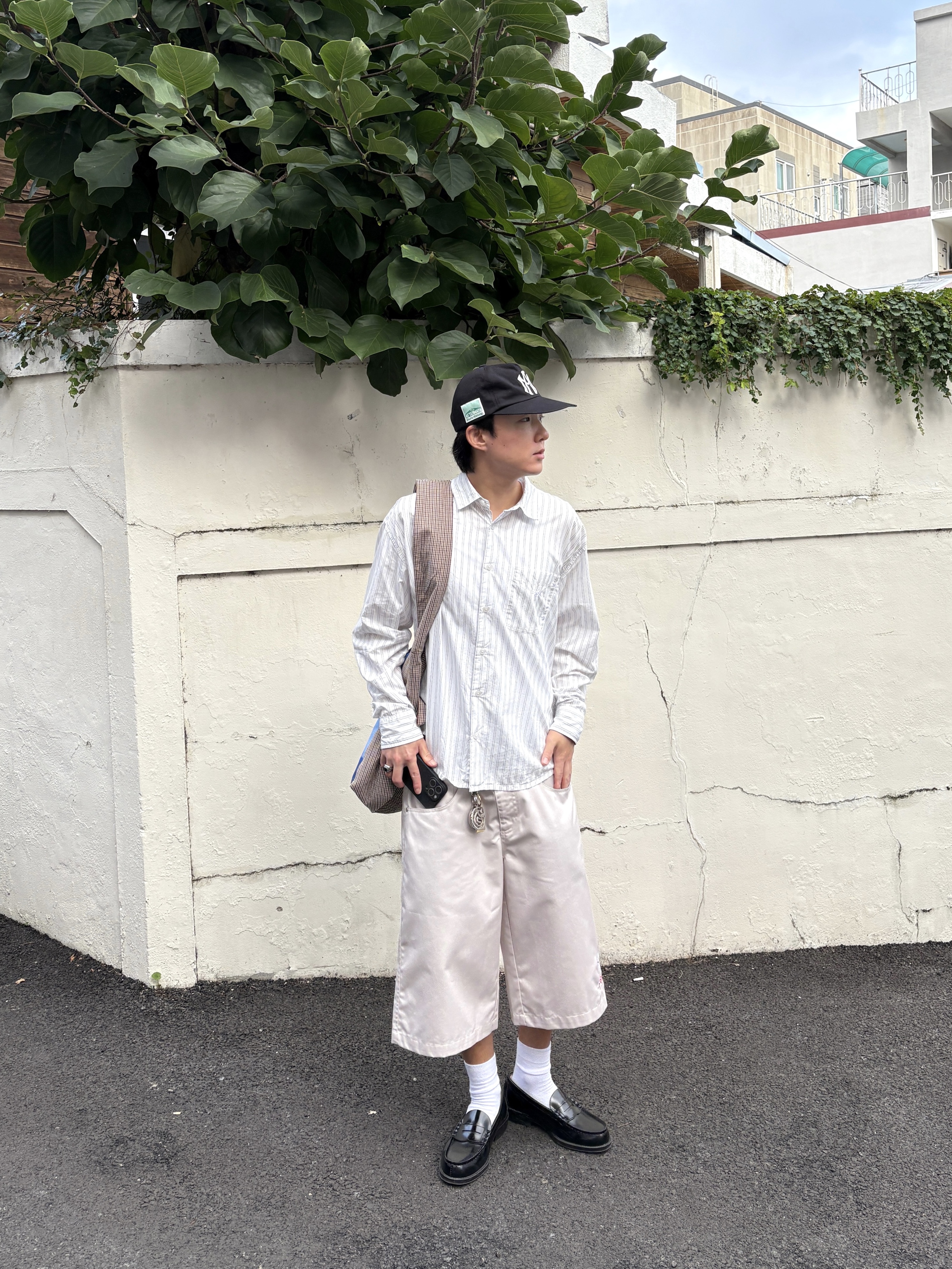 Haruta HS-9064 Wide Penny Loafer Black, Aftermath Atm Logo Ball Cap Black 착용 스타일 - 1