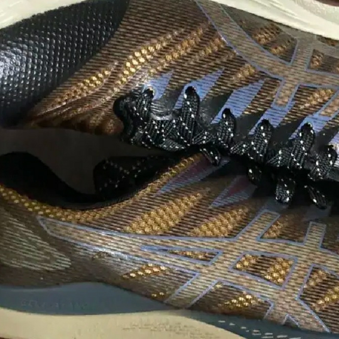 (W) Asics FN3-S Gel-Kayano 28 Anthracite Antique Gold 착용 스타일