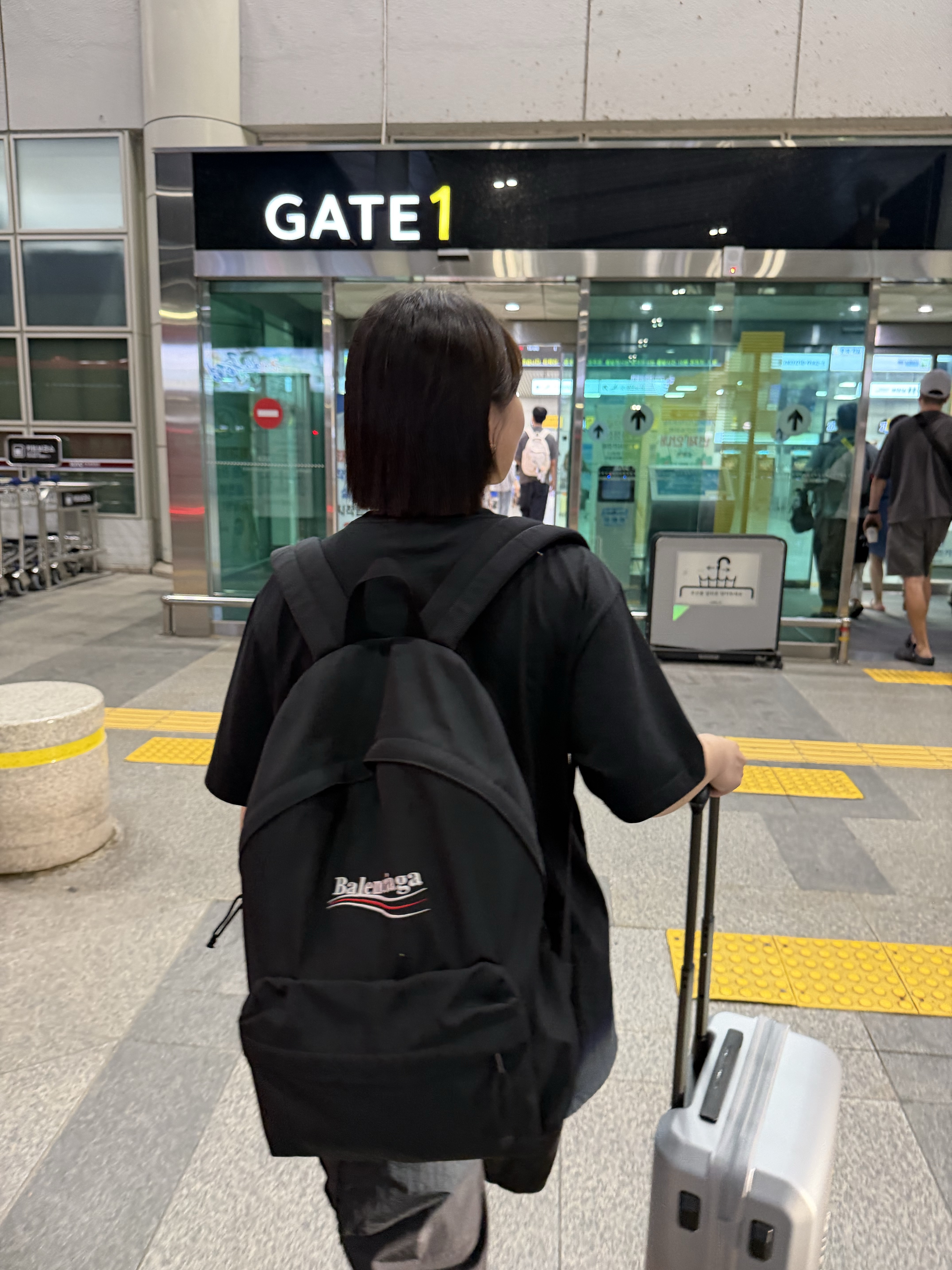 Arc'teryx Heliad 6 Crossbody Bag Black, [6% 적립] FILA Pantera 99/25 LX Brown 착용 스타일 - 2