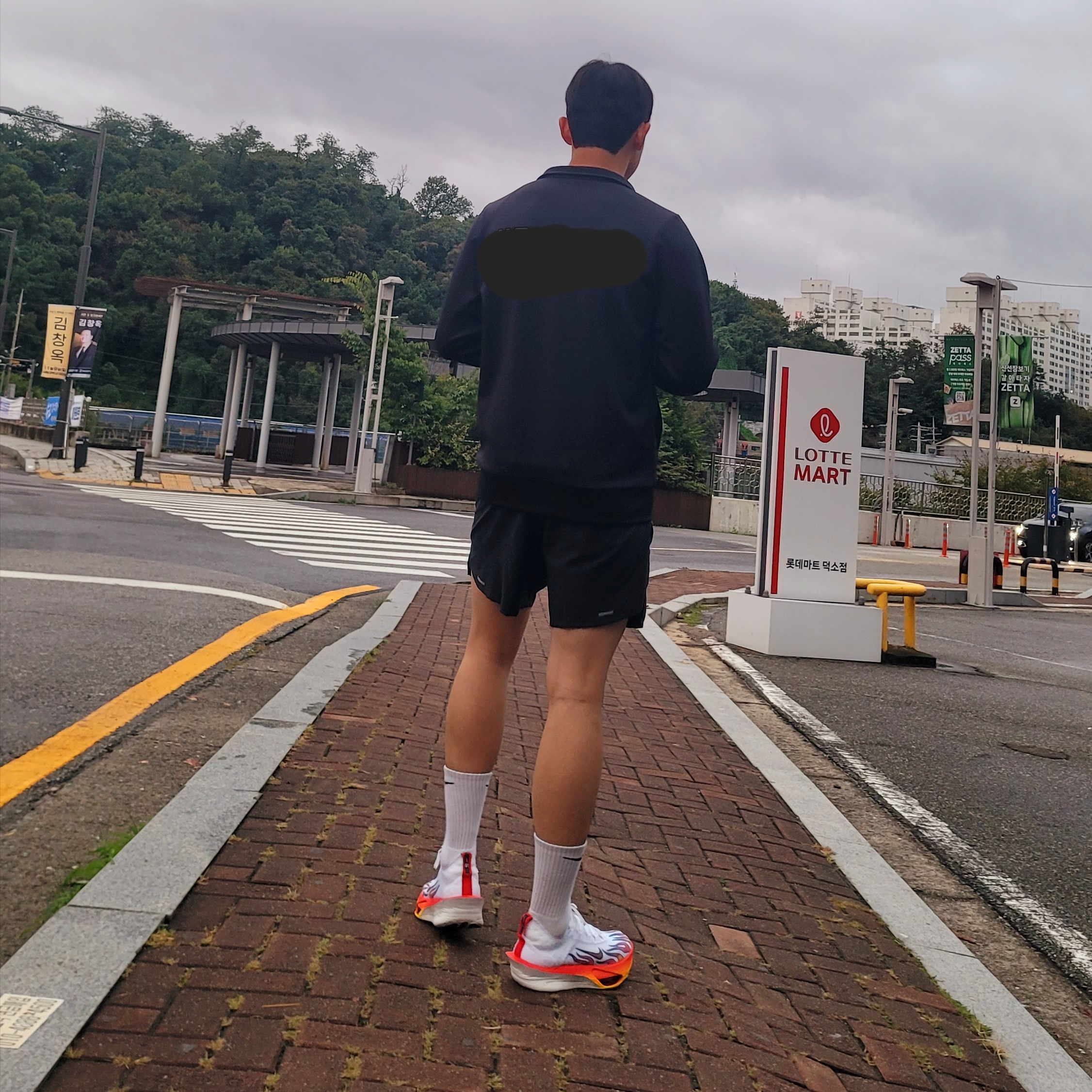 Nike Air Zoom Alphafly Next% 3 PRM White Habanero Red 착용 스타일