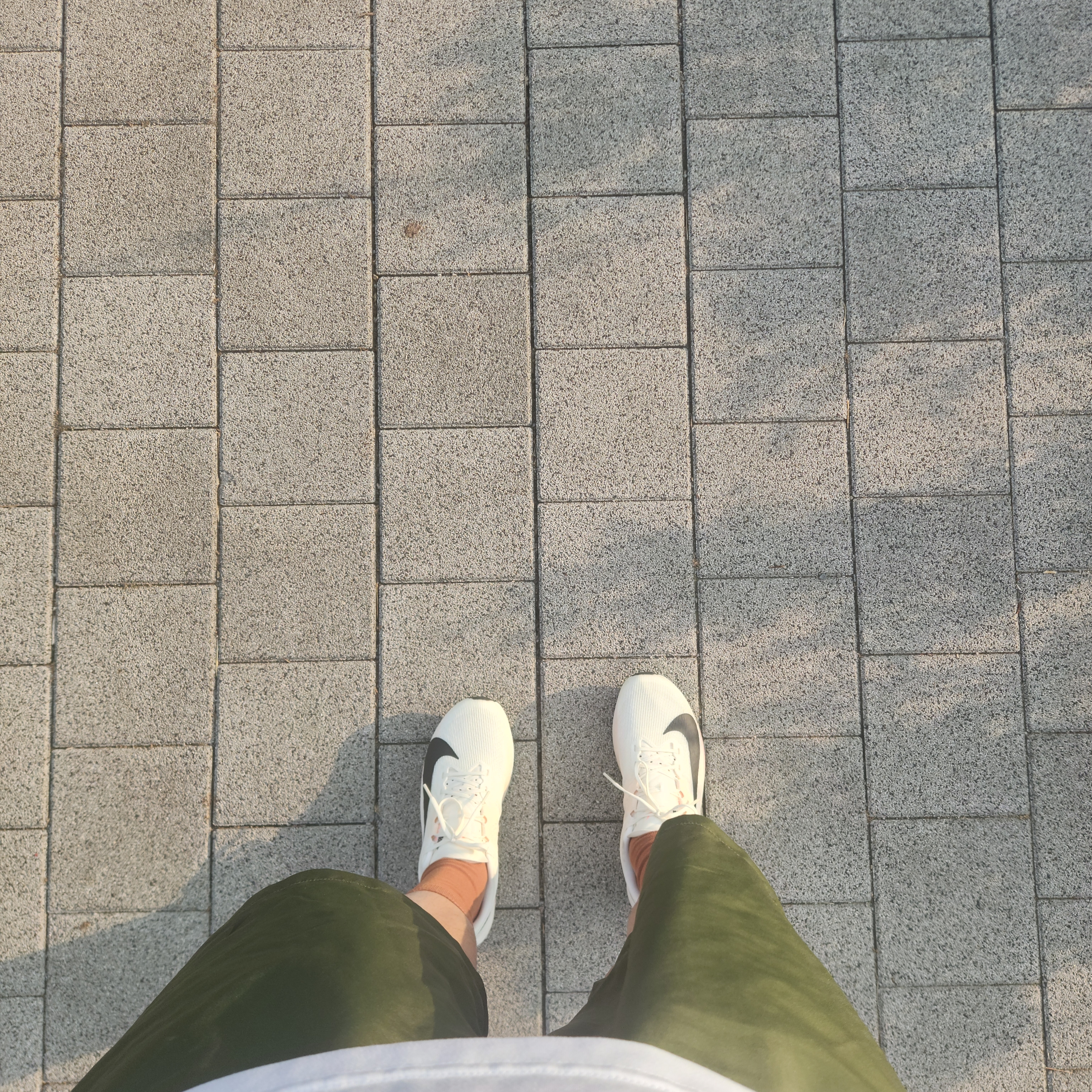 Nike Air Zoom Rival Fly 4 Sail Pale Ivory 착용 스타일