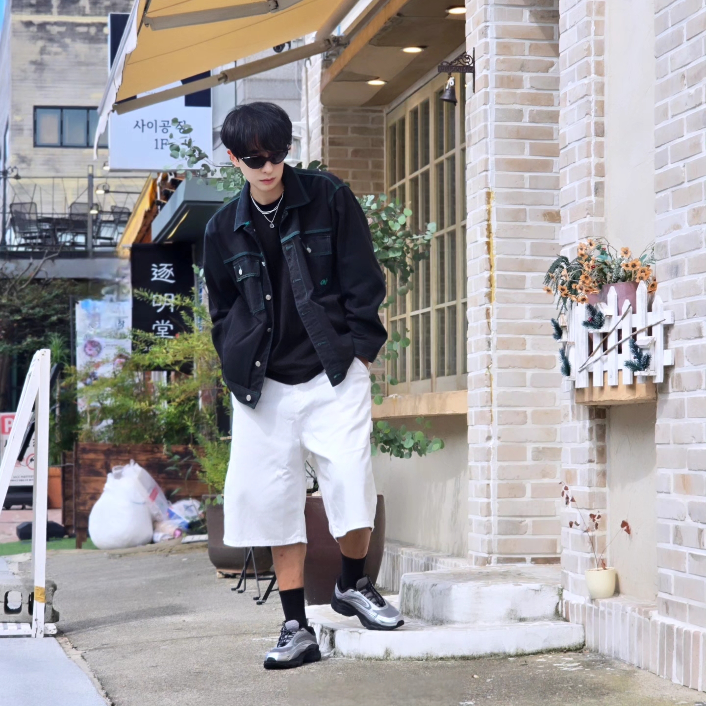 [6% 적립] FILA Pantera 99/25 Silver, Fila Pantera 99/25 Black Silver 착용 스타일 - 4