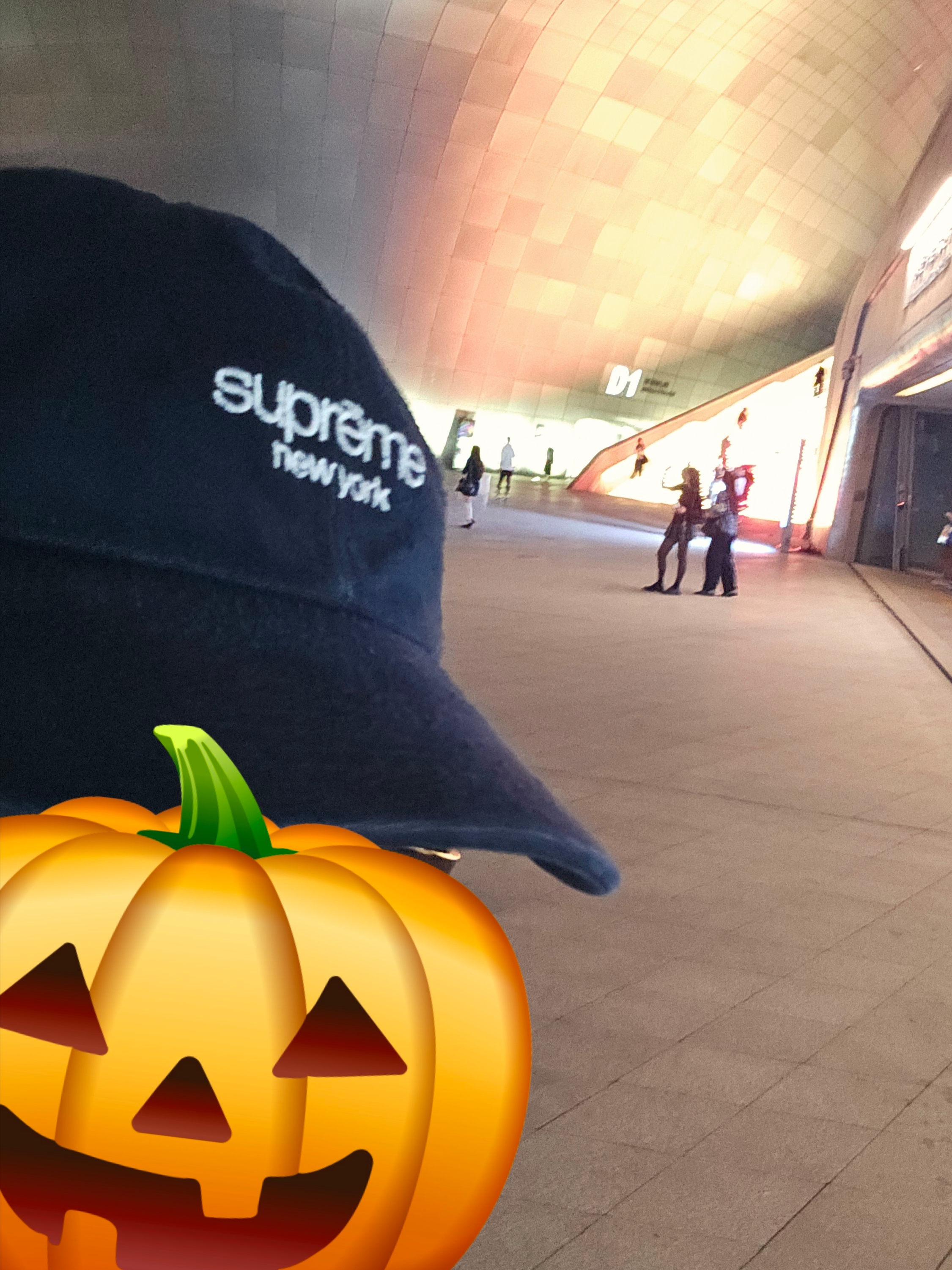 Supreme Classic Logo 6-Panel Black - 23SS 착용 스타일